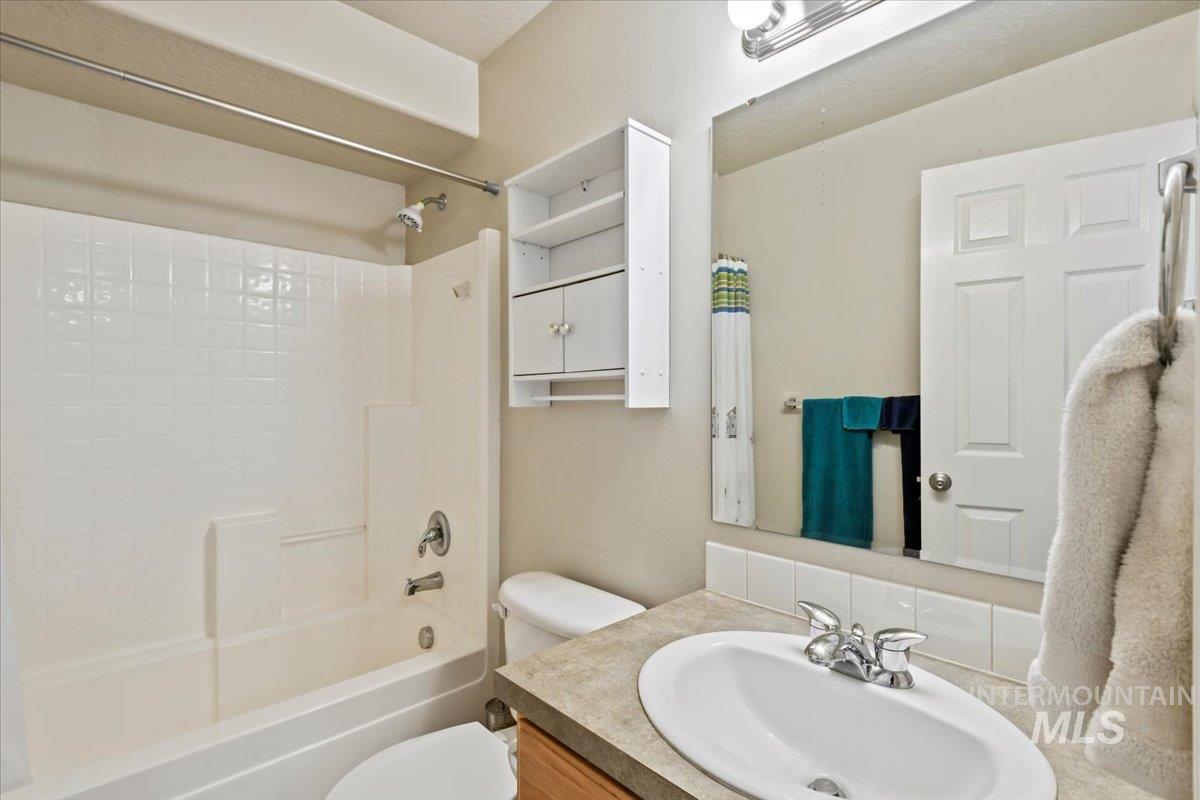 842 E Pluton Property Photo 16