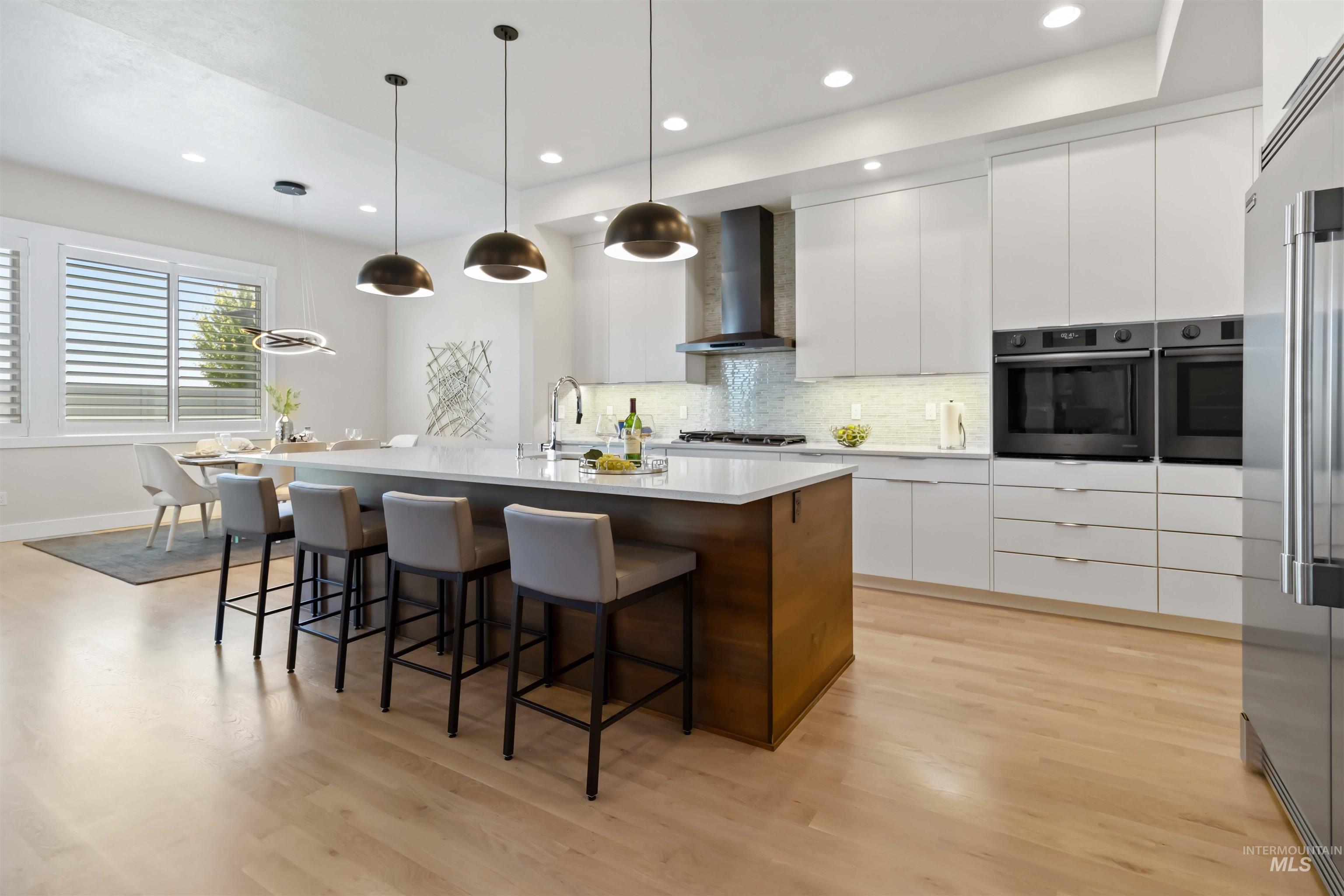 511 W Oak Springs Dr Property Photo 12