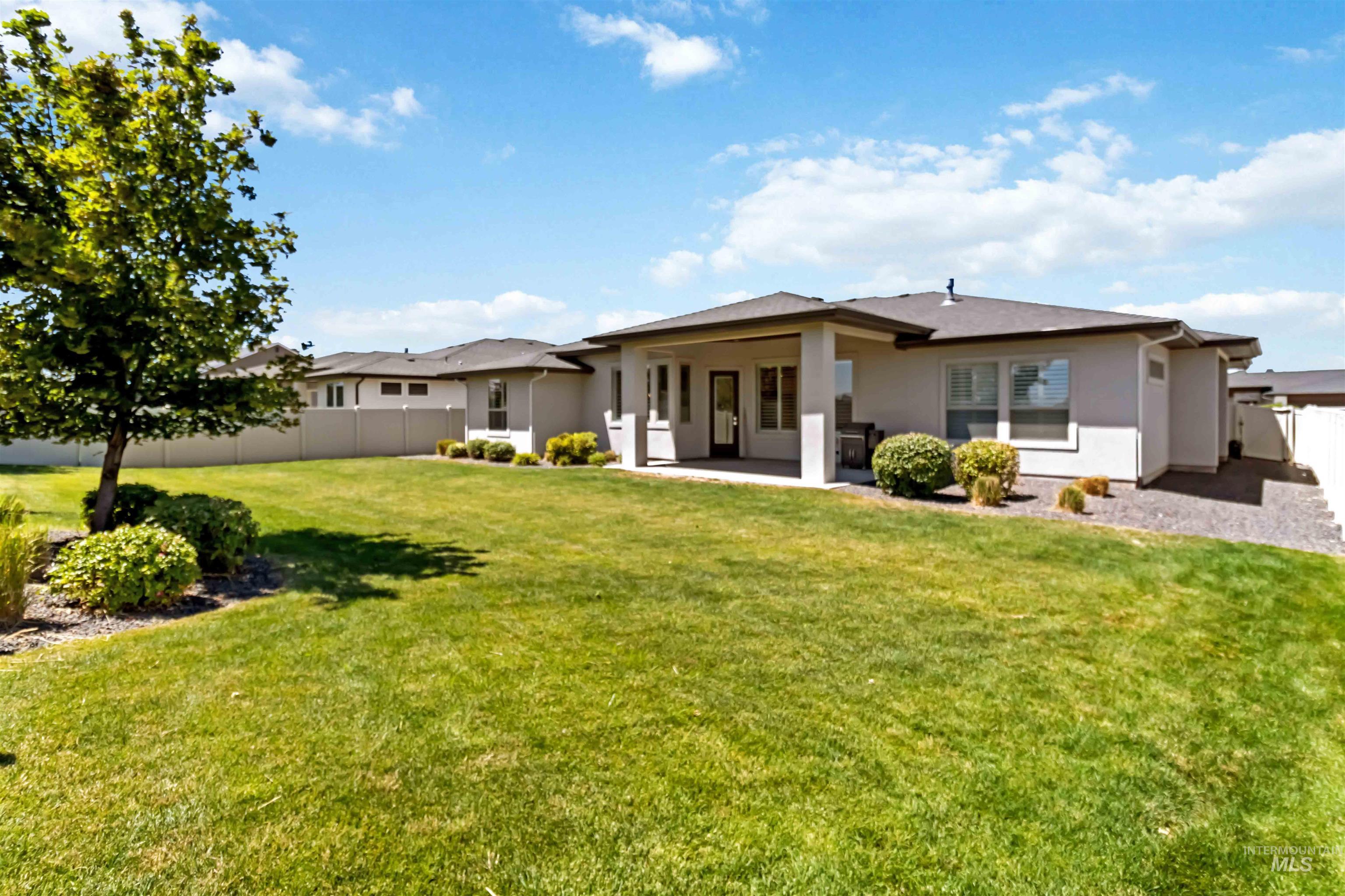 511 W Oak Springs Dr Property Photo 47