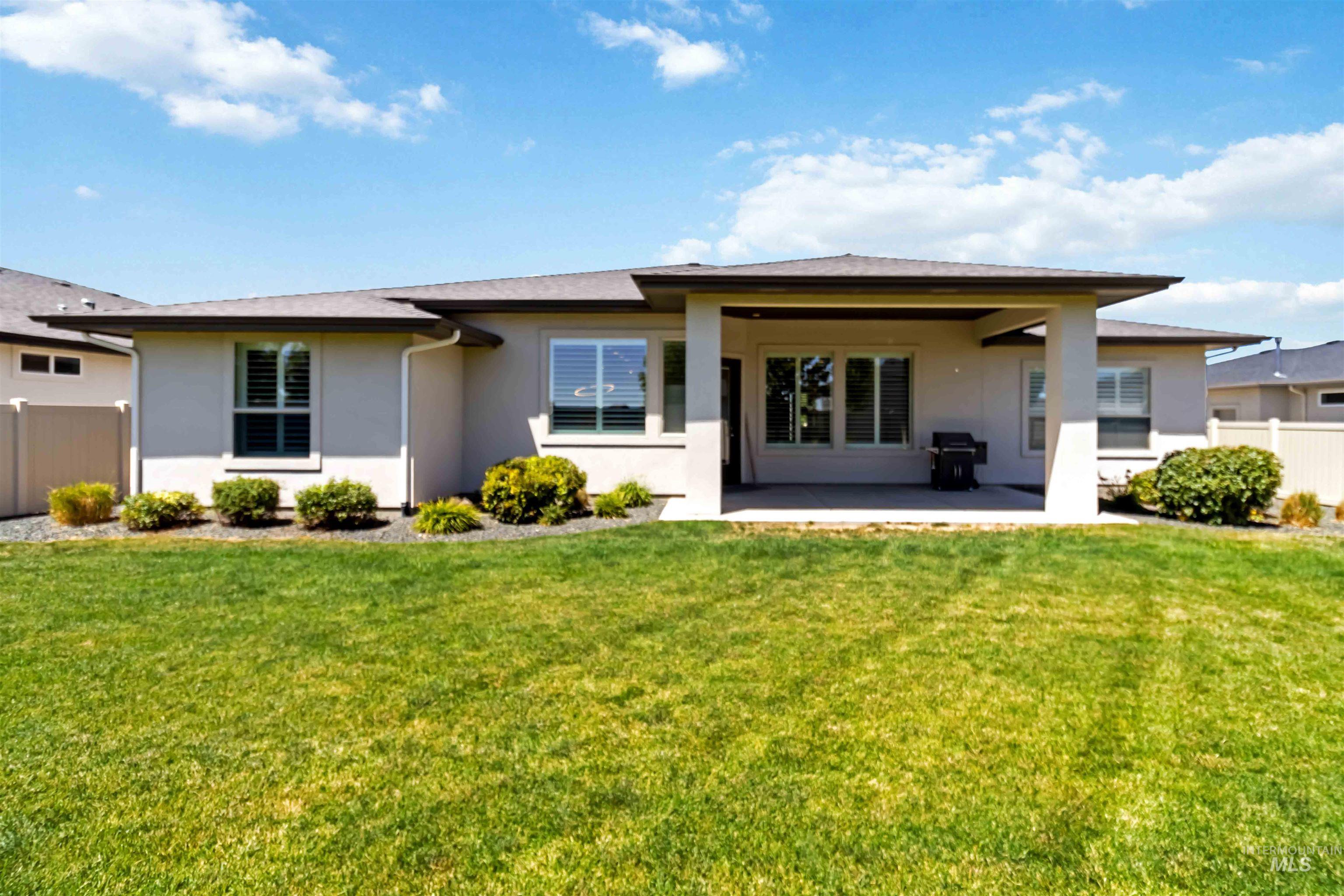 511 W Oak Springs Dr Property Photo 48