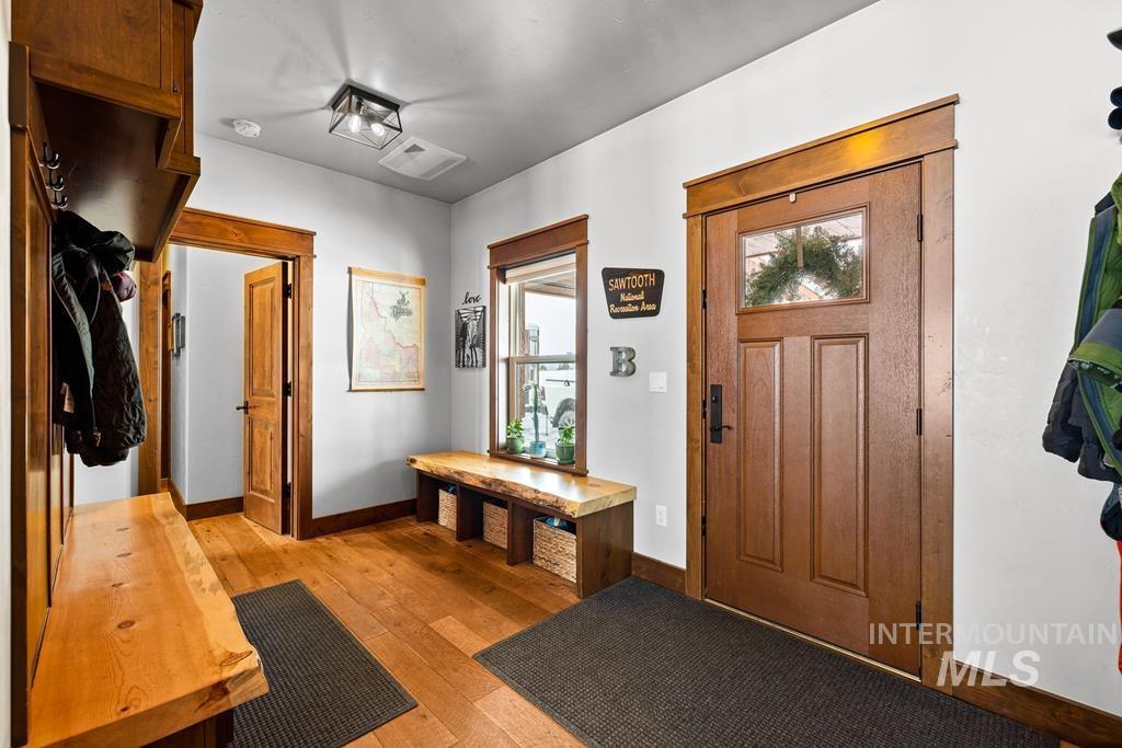 7 Boulder View Place Property Photo 6