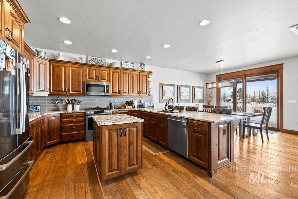 7 Boulder View Place Property Photo 7