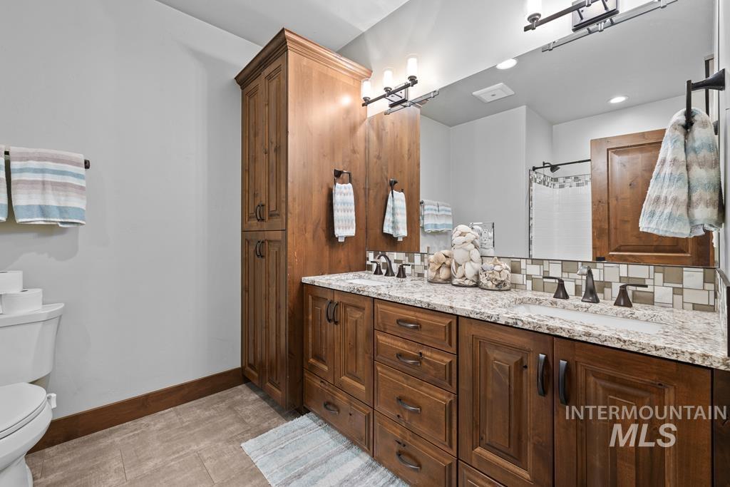 7 Boulder View Place Property Photo 24