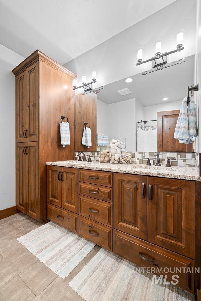 7 Boulder View Place Property Photo 25