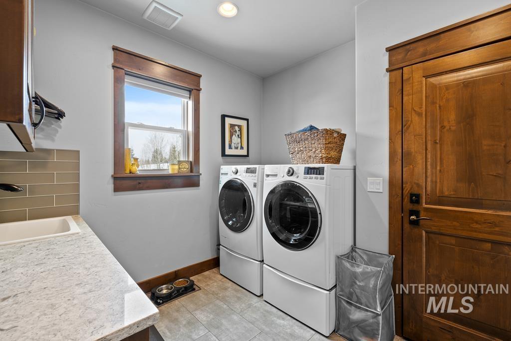 7 Boulder View Place Property Photo 38