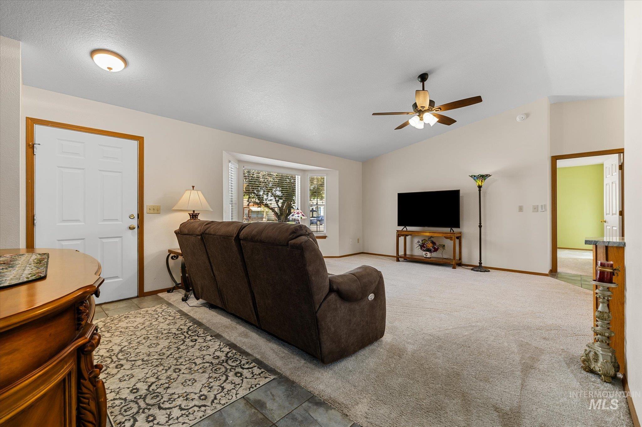 1100 Burnet Dr #602 Property Photo 6