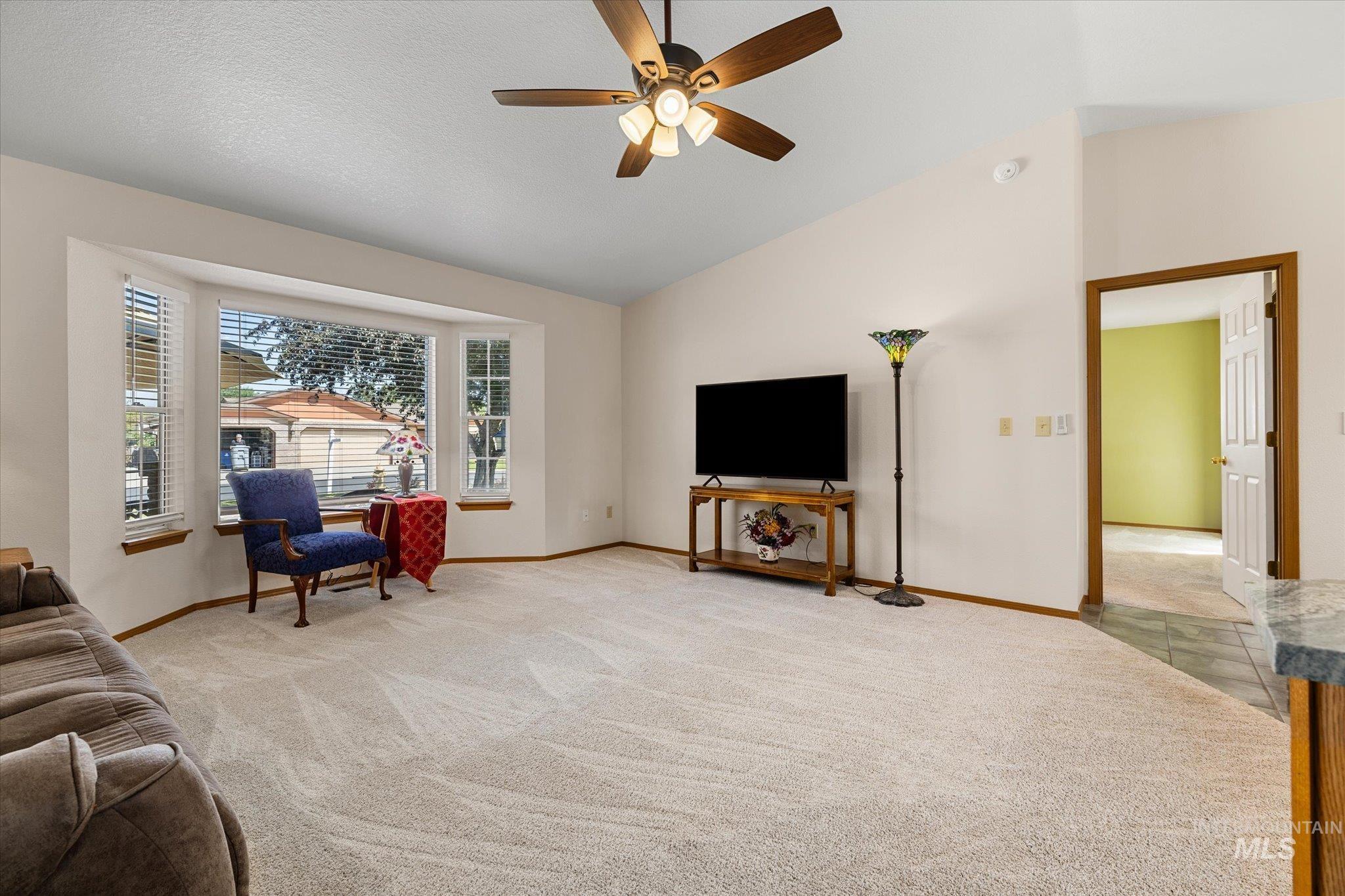 1100 Burnet Dr #602 Property Photo 7