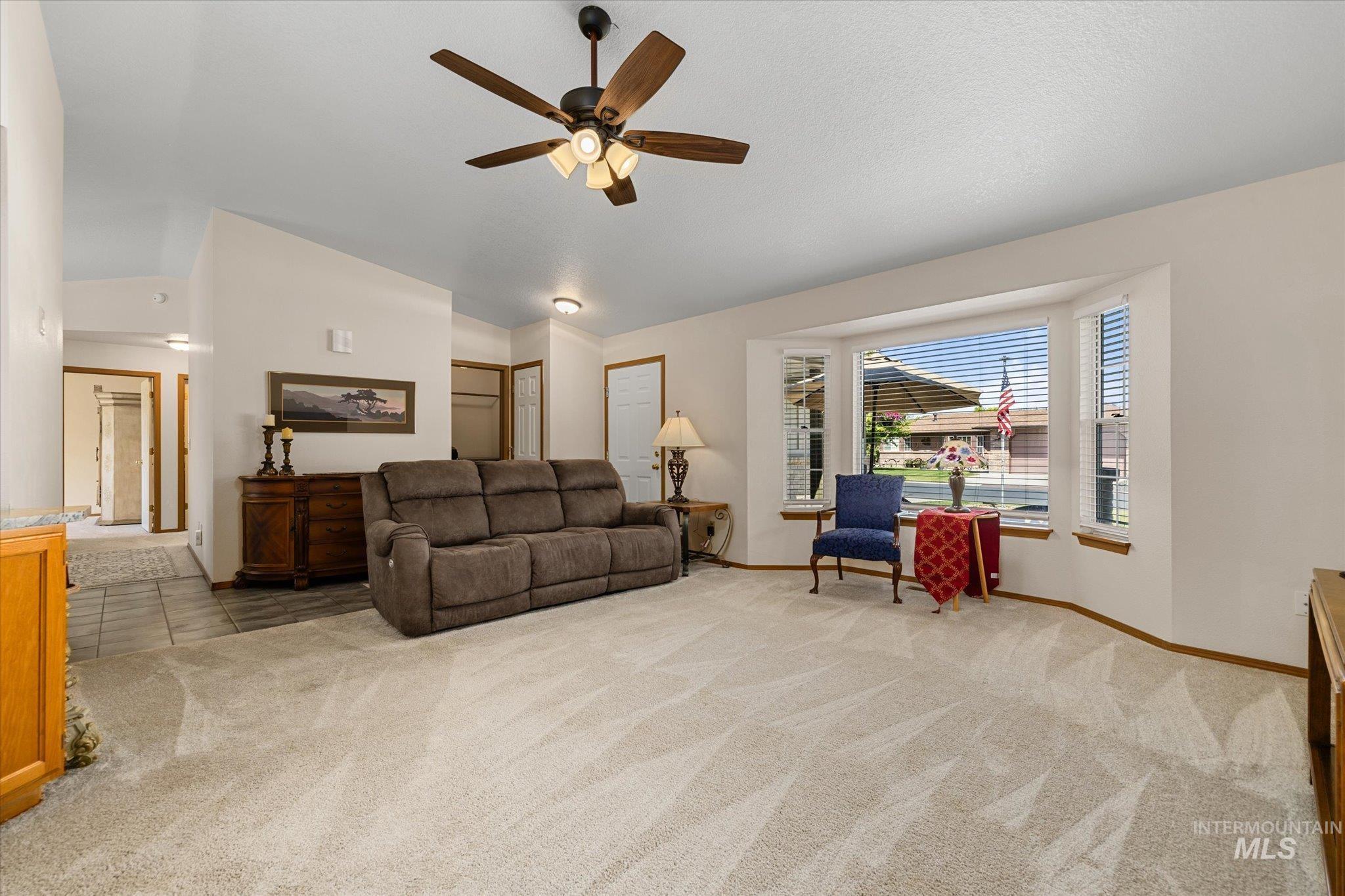 1100 Burnet Dr #602 Property Photo 8