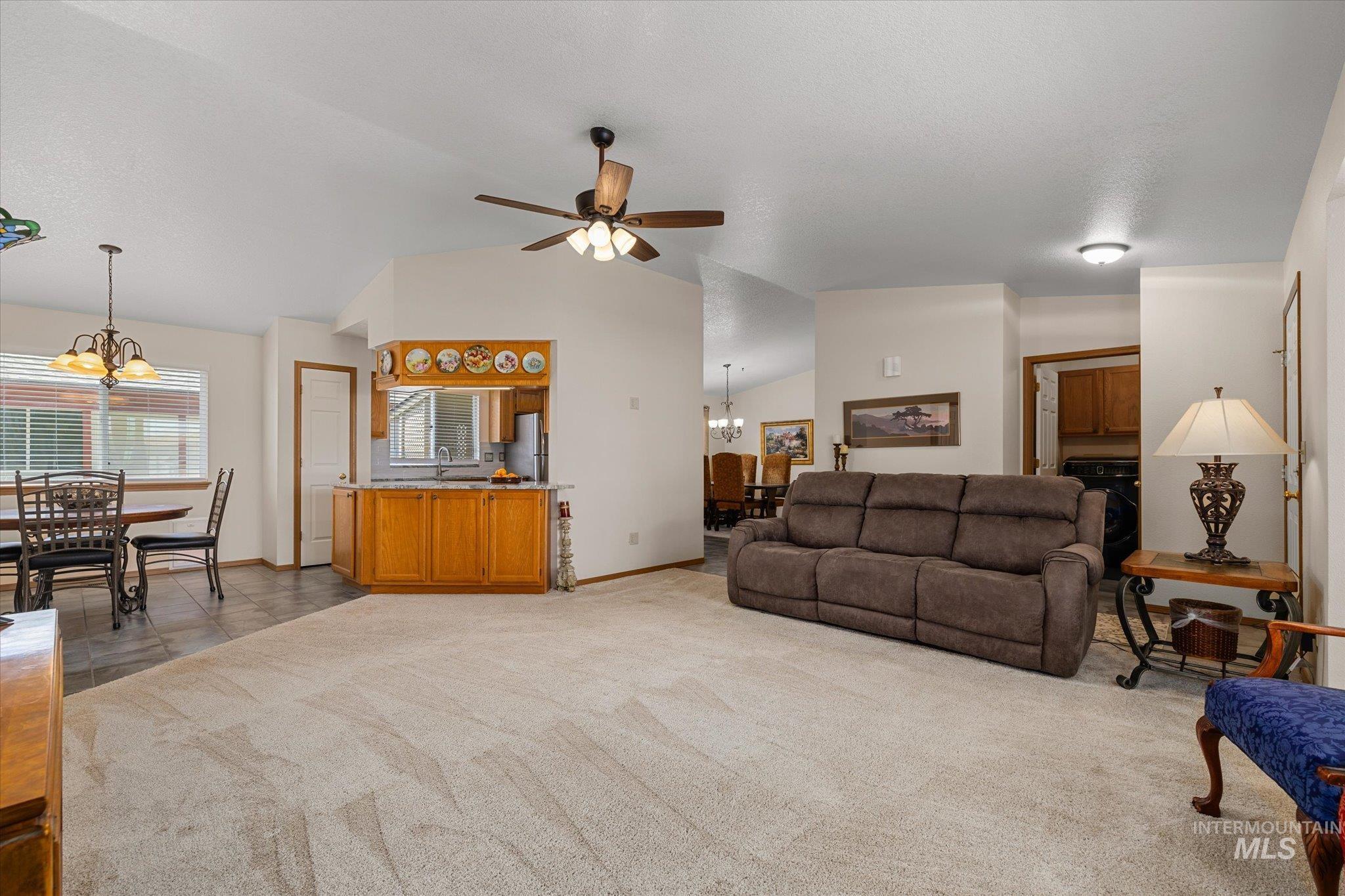 1100 Burnet Dr #602 Property Photo 9