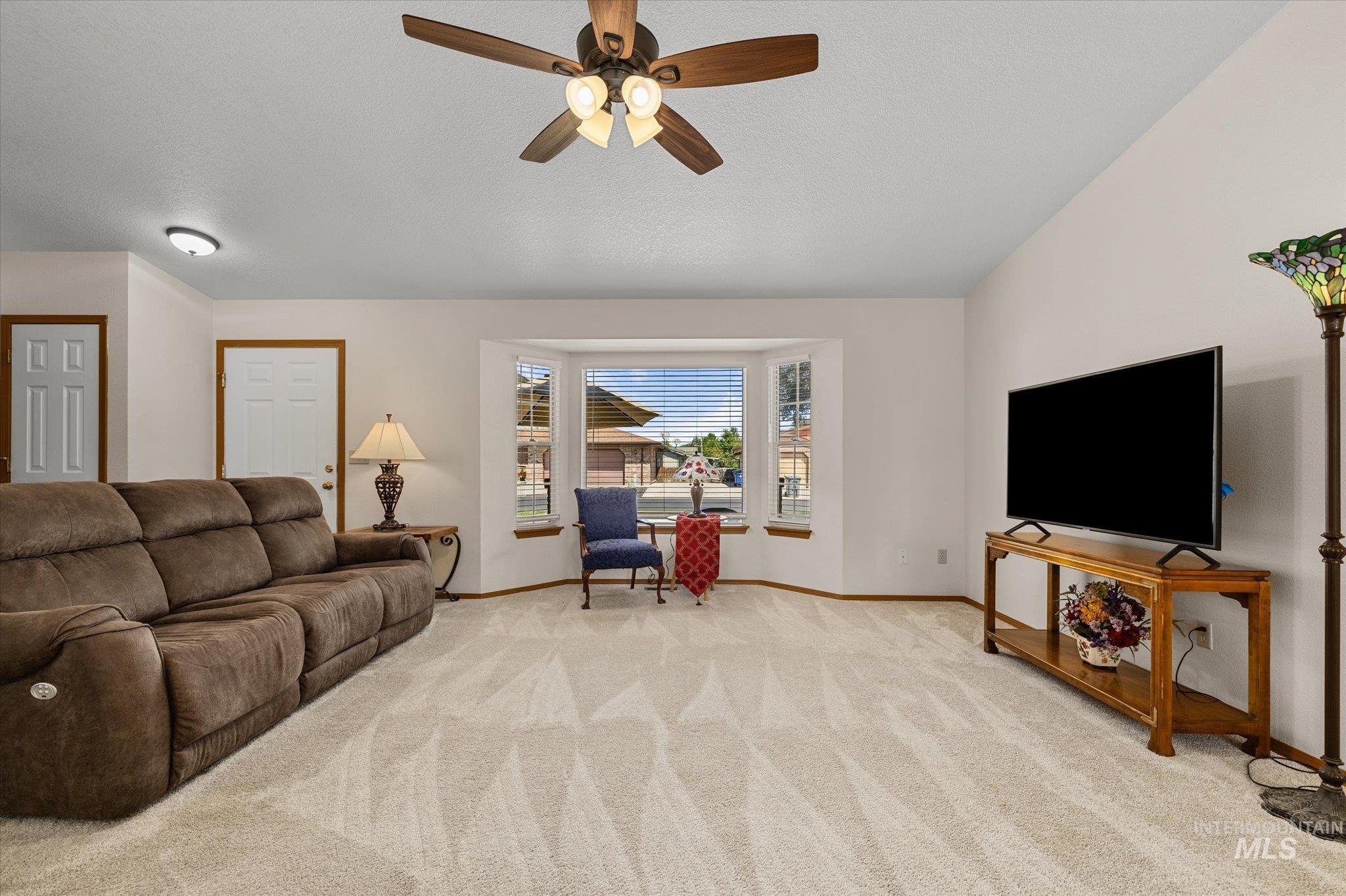 1100 Burnet Dr #602 Property Photo 10