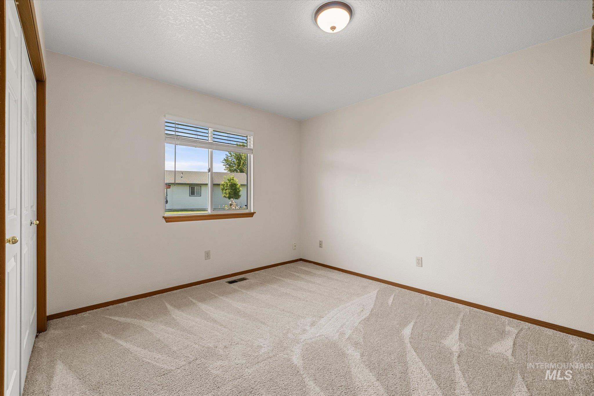 1100 Burnet Dr #602 Property Photo 30