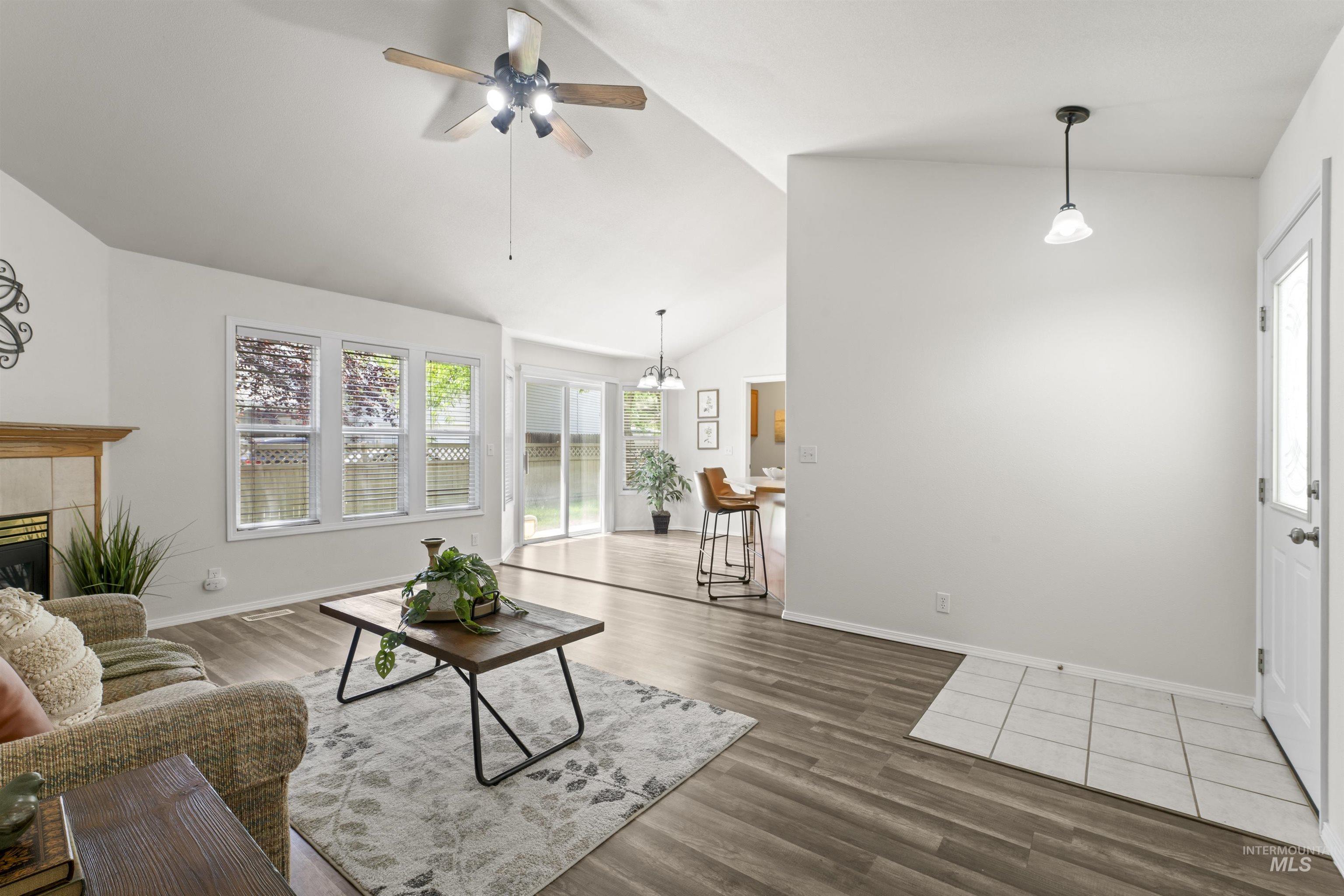 10703 W Stonecrop Ct Property Photo 5