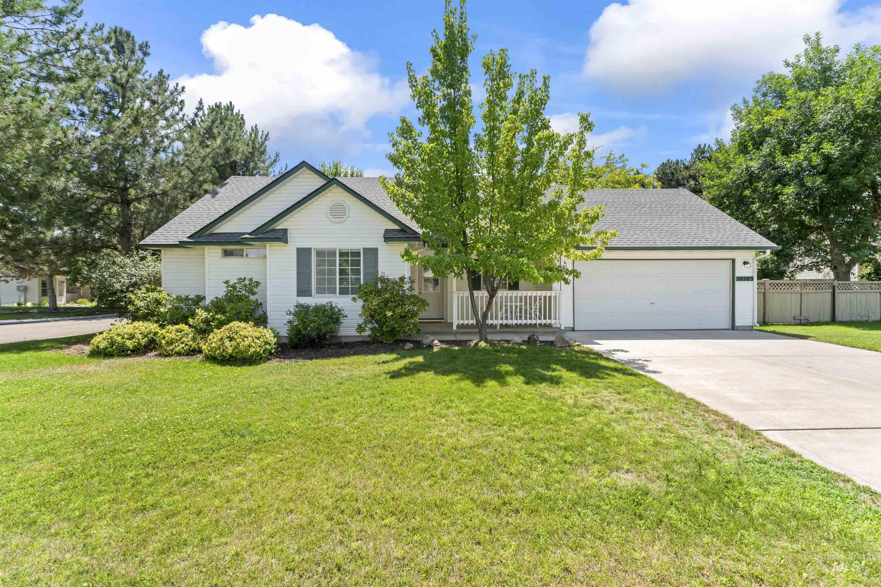 10703 W Stonecrop Ct Property Photo 32