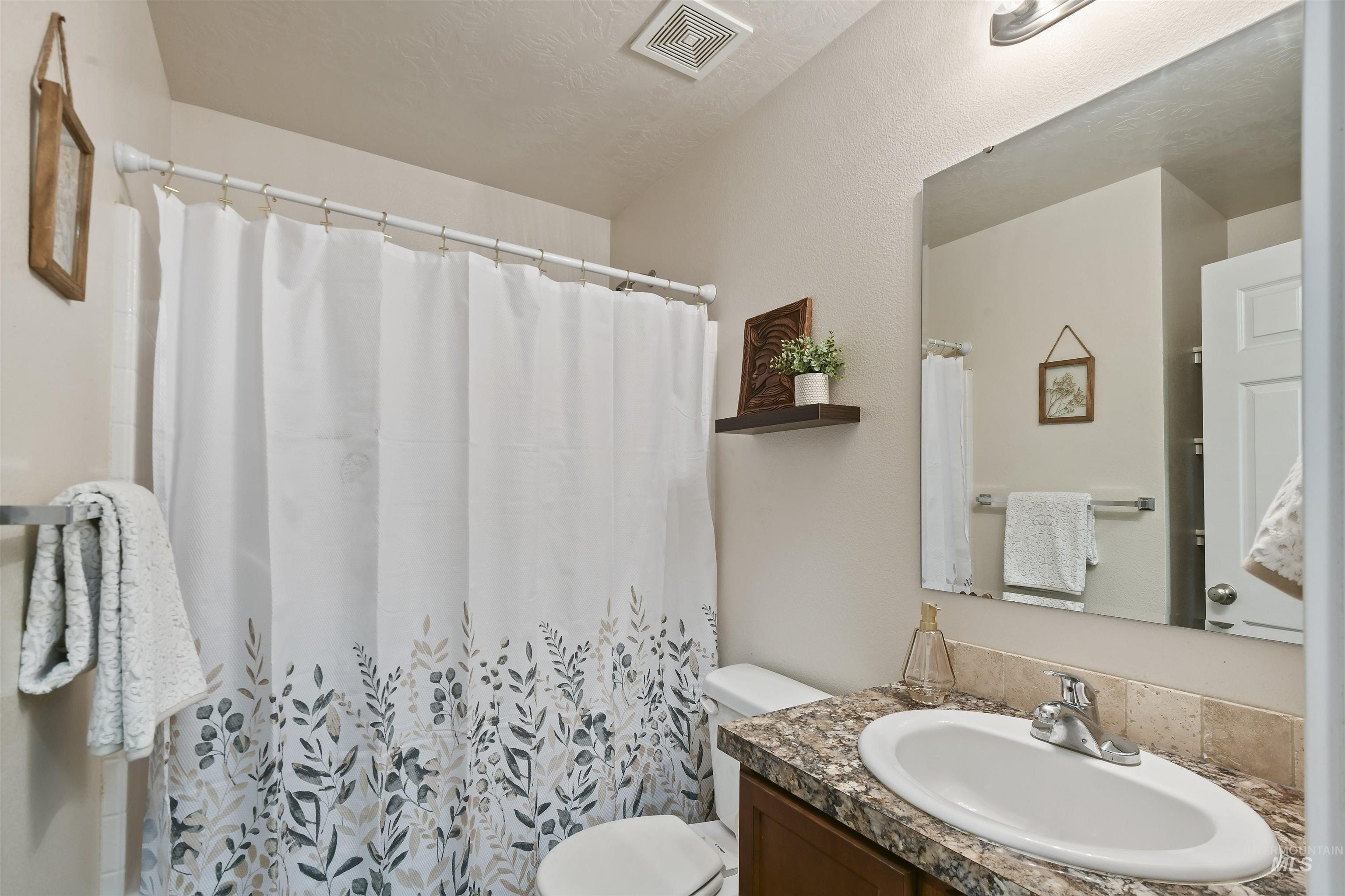 541 W Allspice St. Property Photo 18