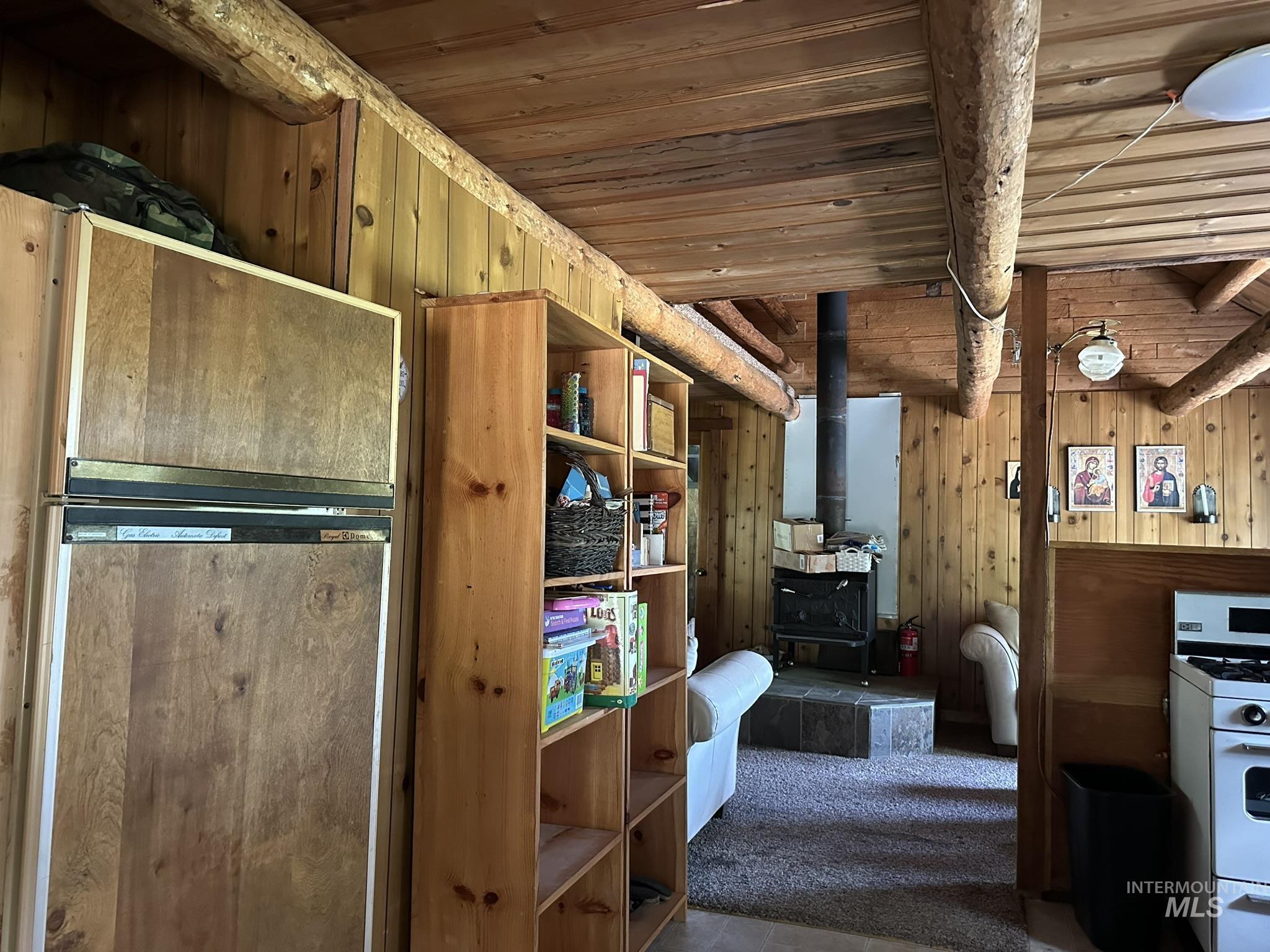 5 Fir Property Photo 4