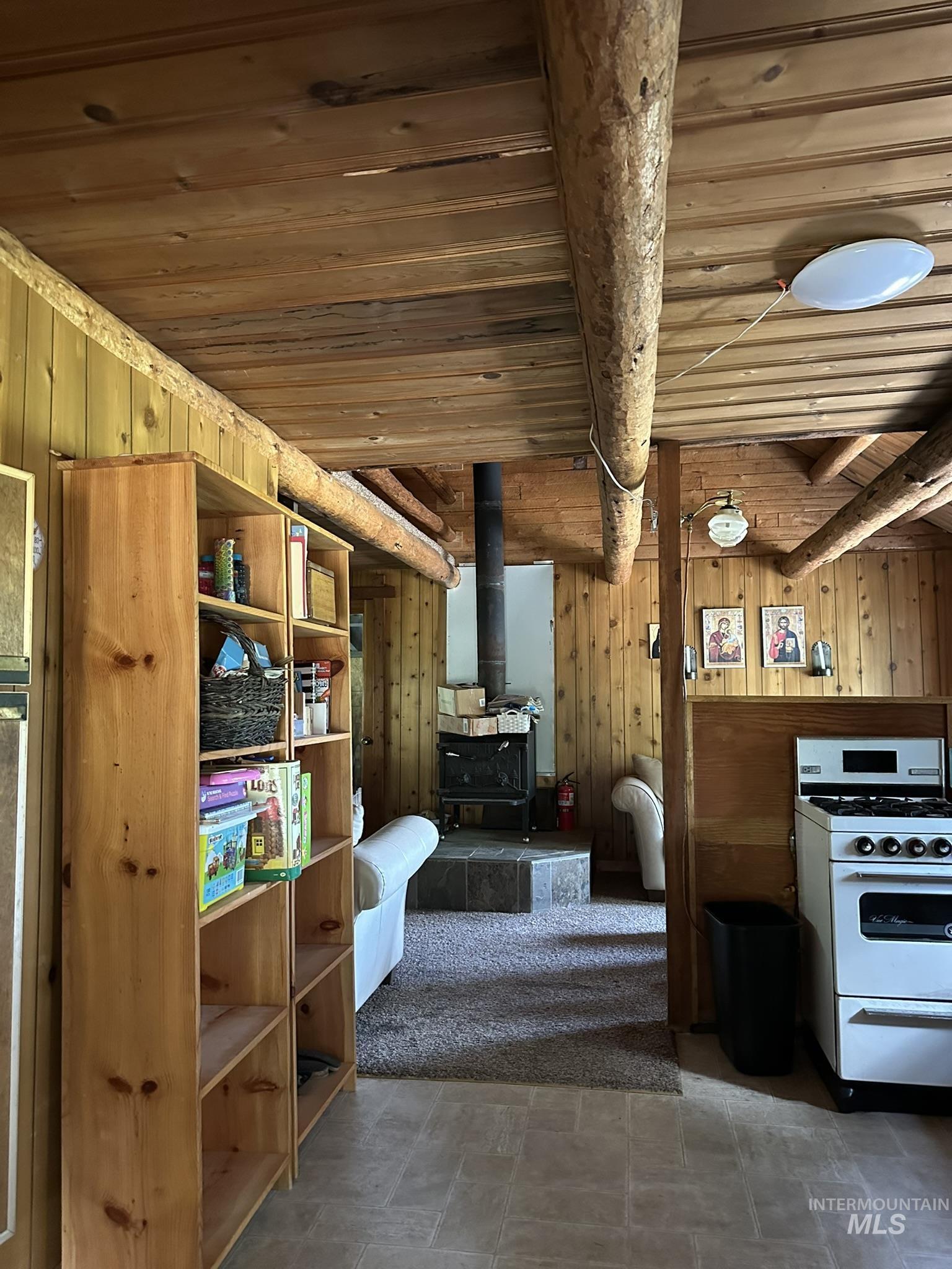 5 Fir Property Photo 5