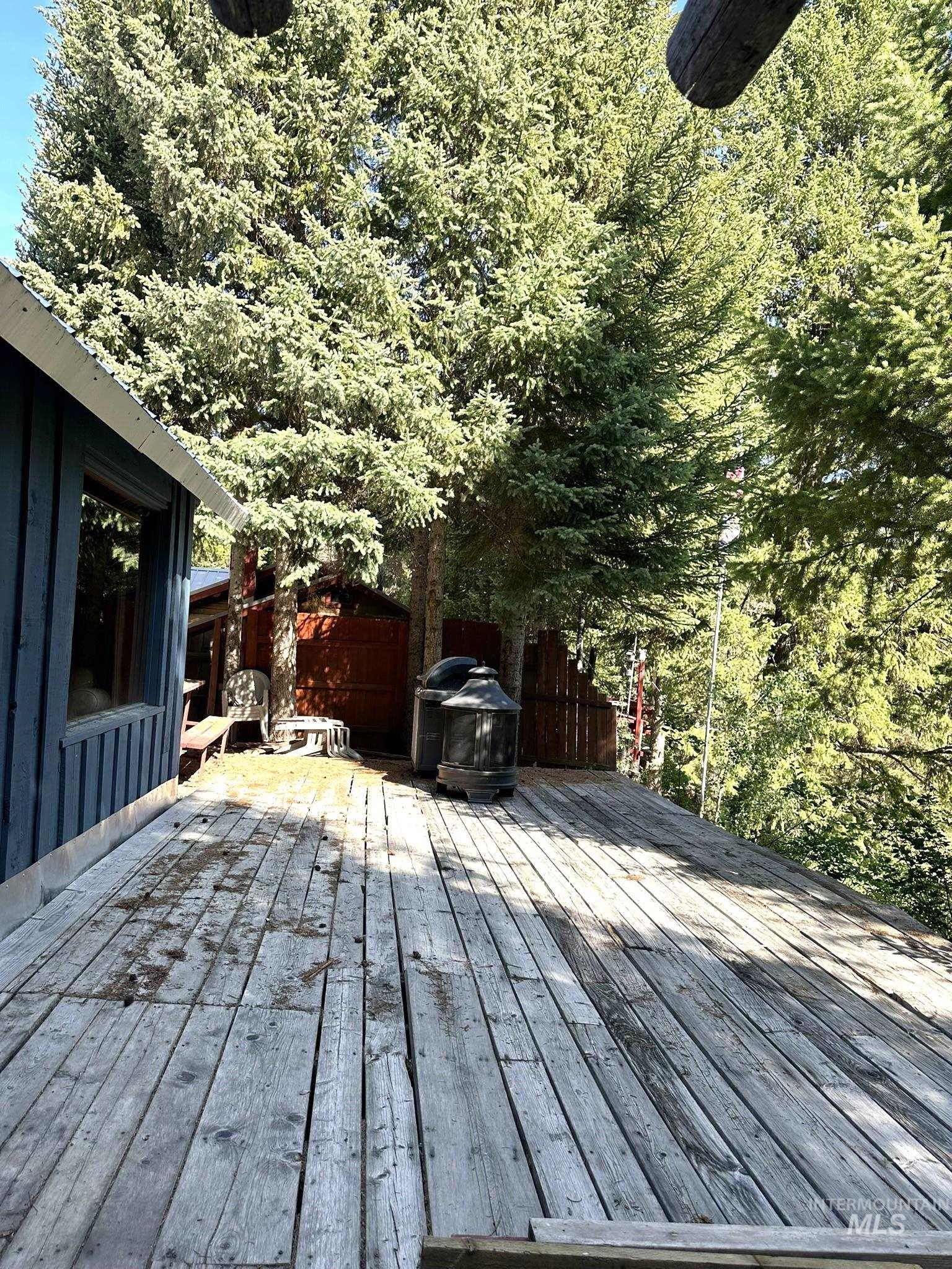 5 Fir Property Photo 16
