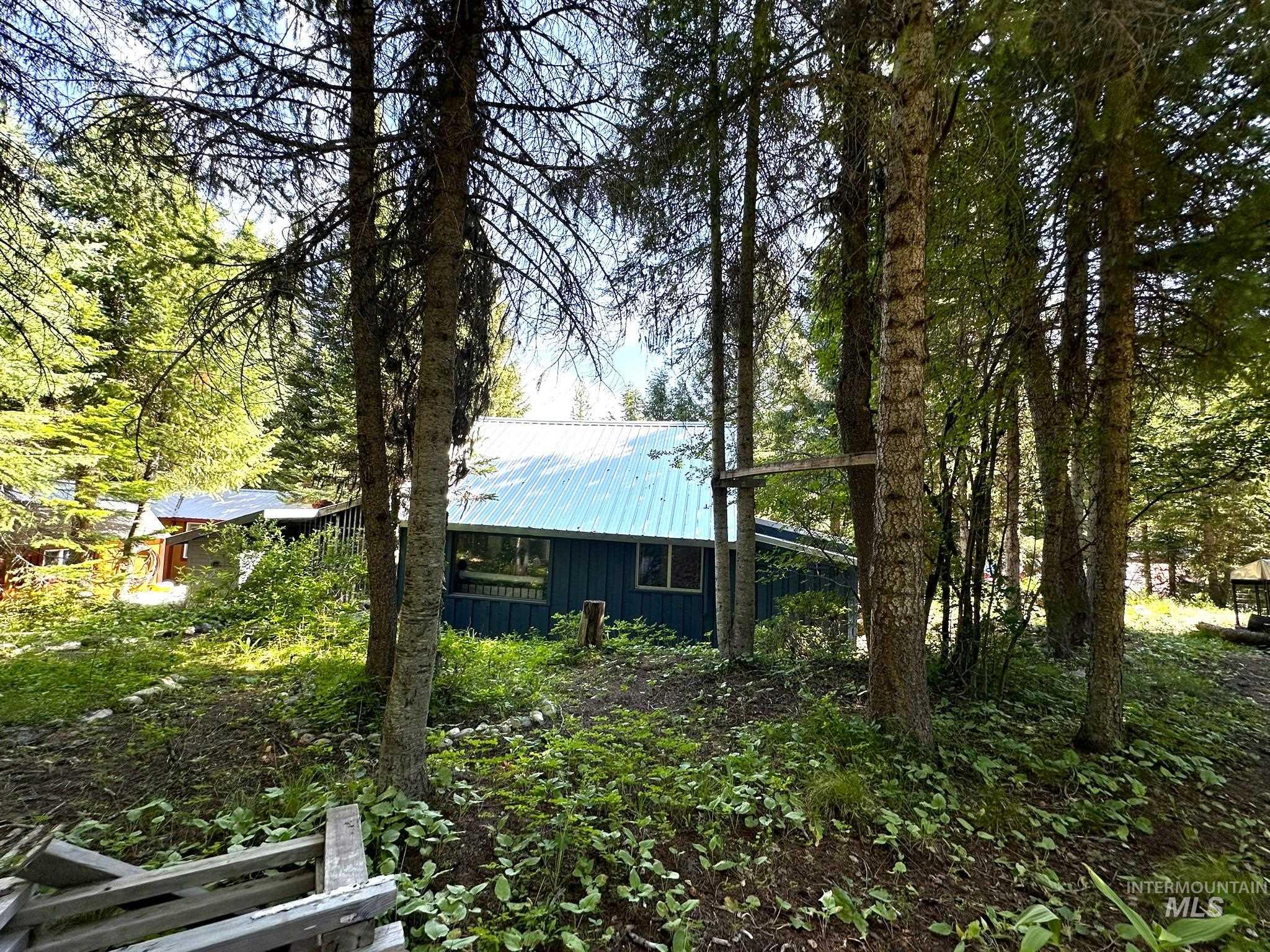 5 Fir Property Photo 22