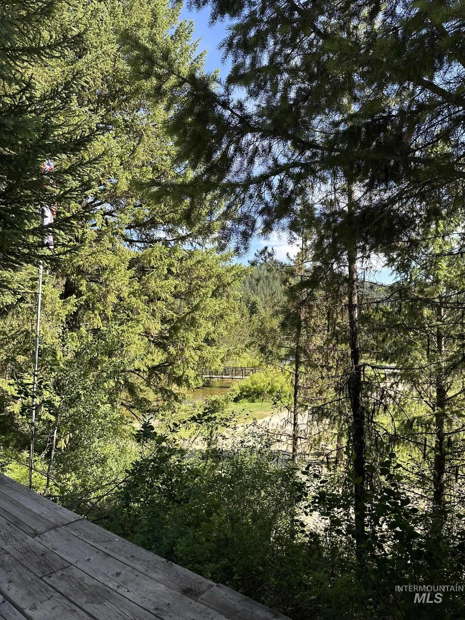 5 Fir Property Photo 27