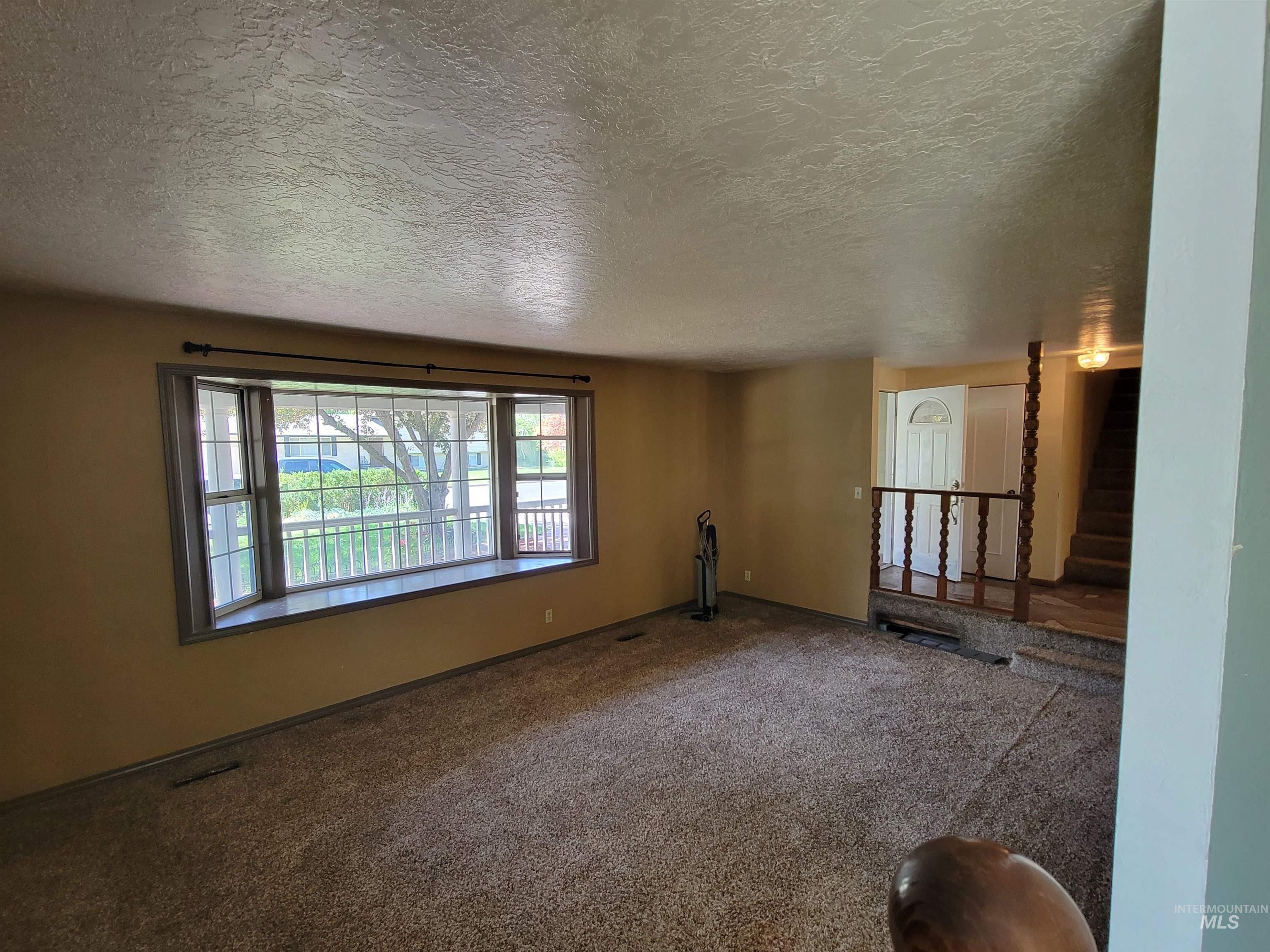 706 N Sunrise Blvd Property Photo 5
