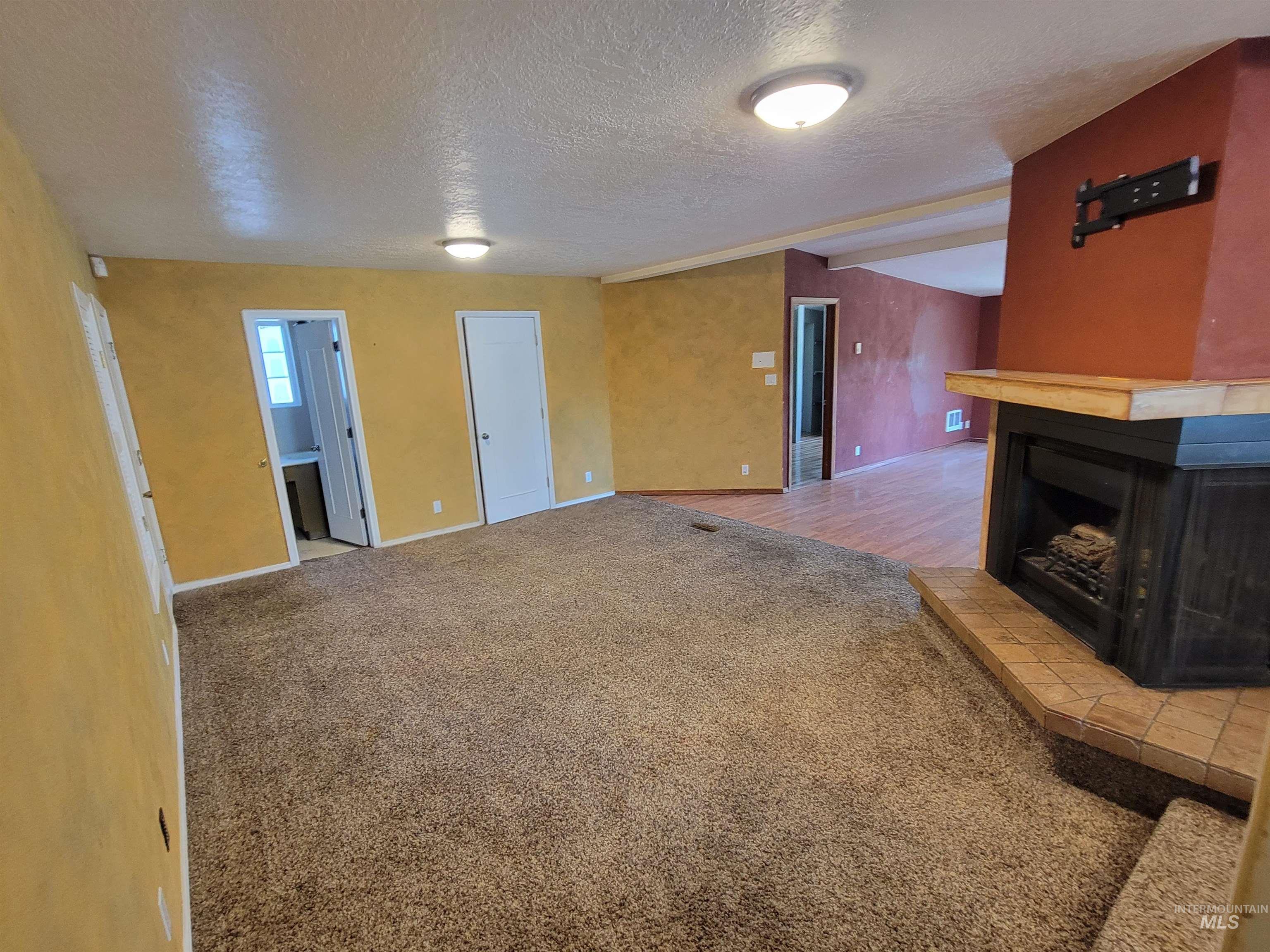 706 N Sunrise Blvd Property Photo 6