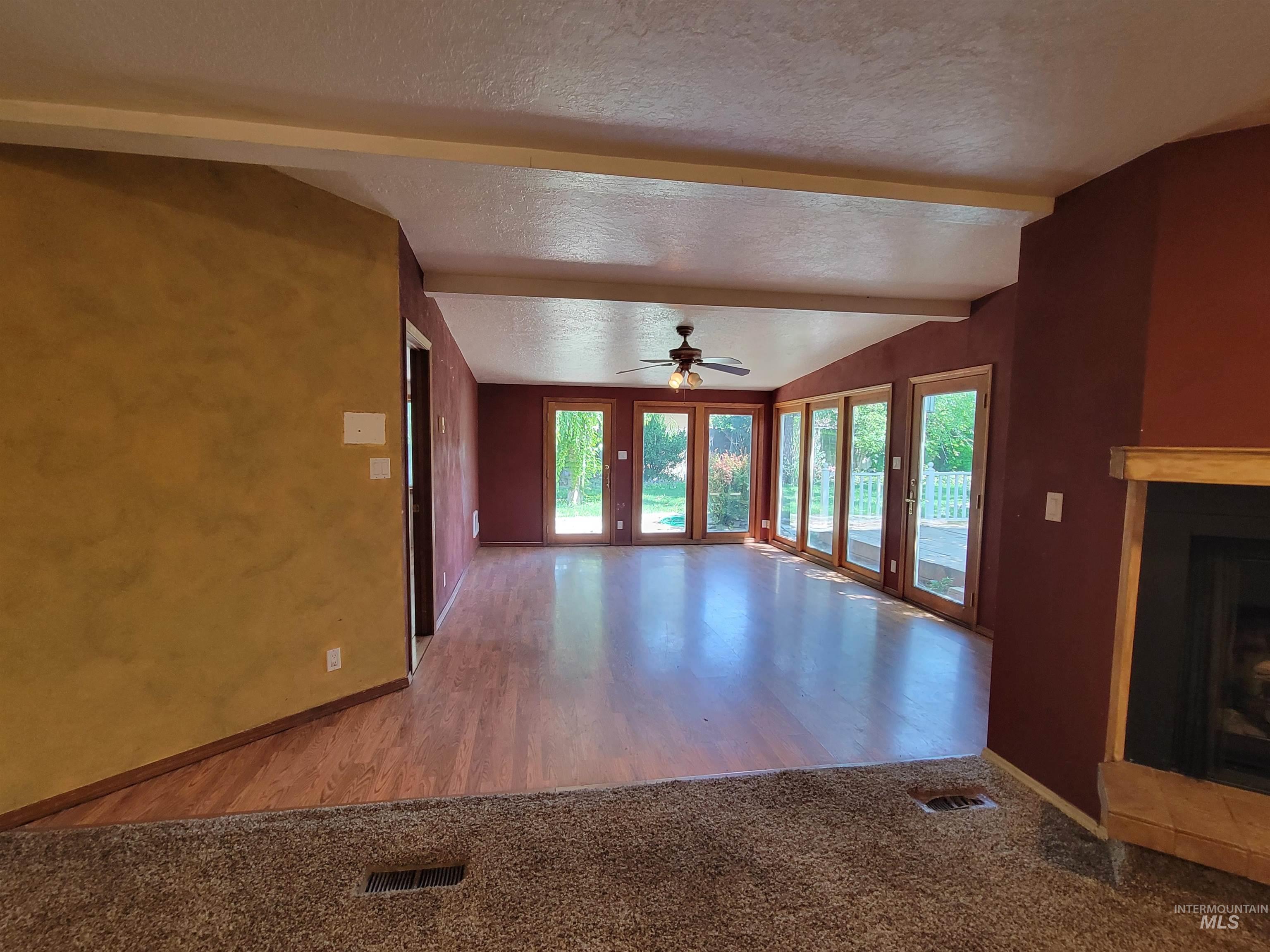 706 N Sunrise Blvd Property Photo 7