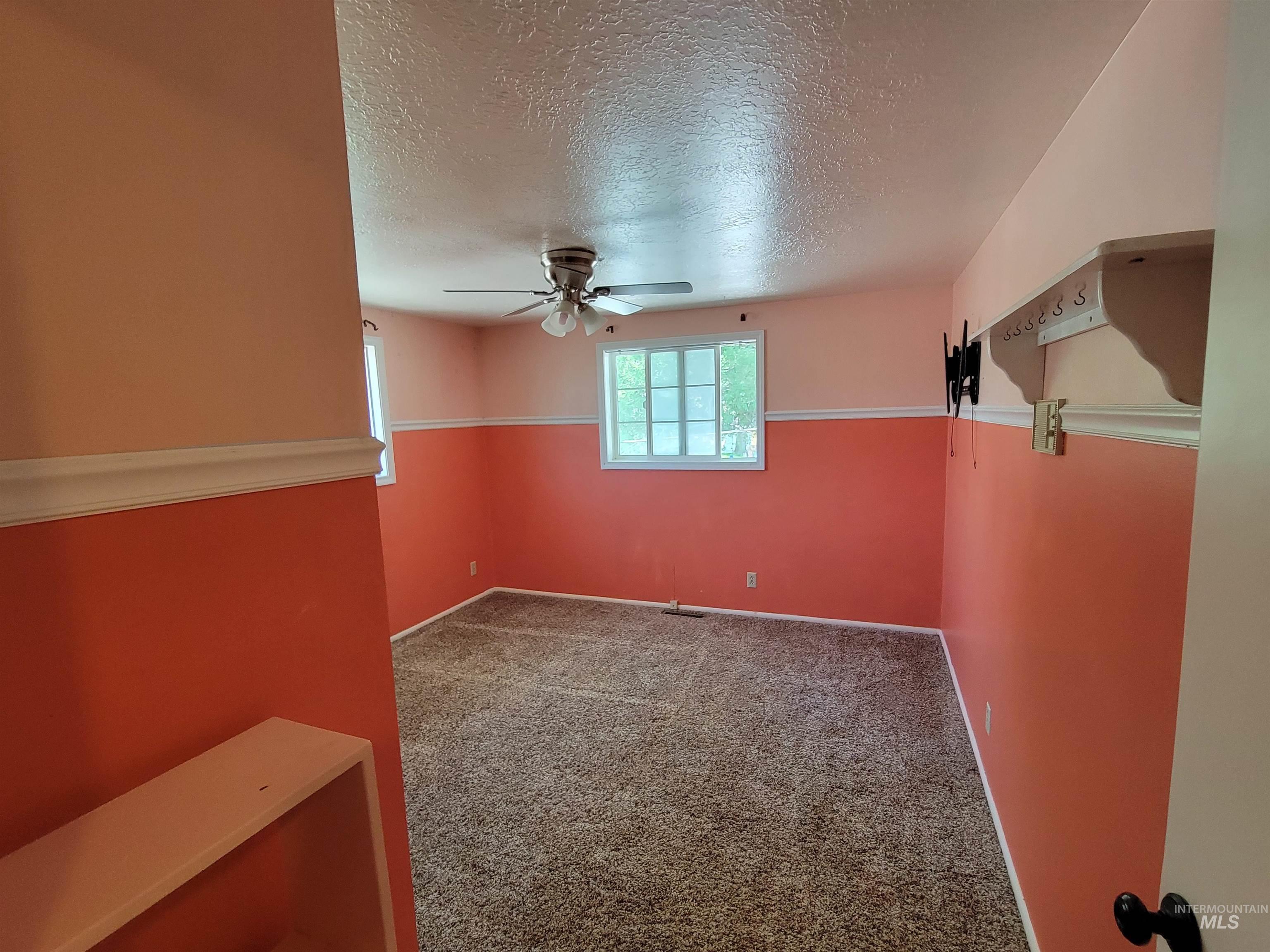 706 N Sunrise Blvd Property Photo 14