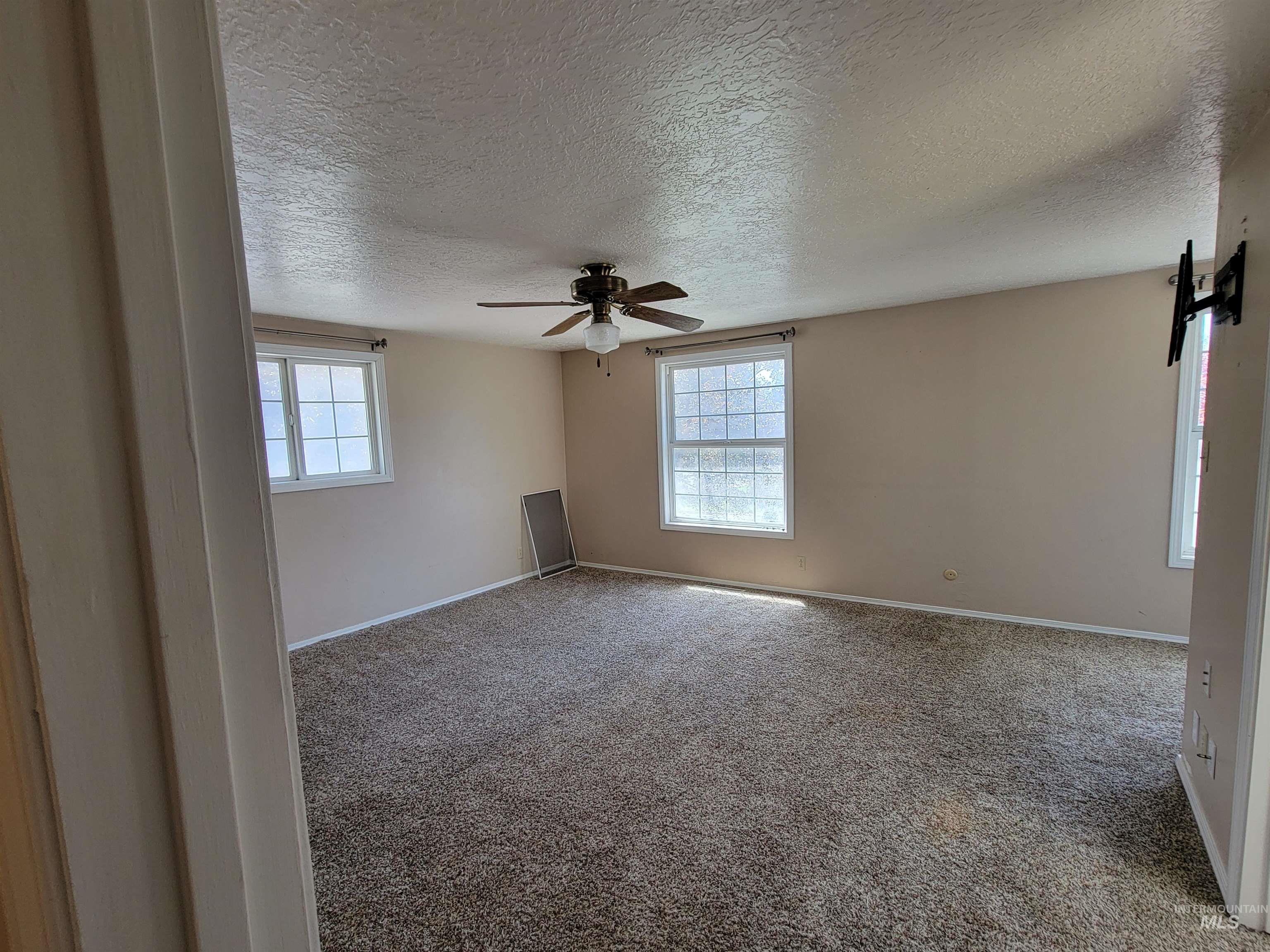706 N Sunrise Blvd Property Photo 15