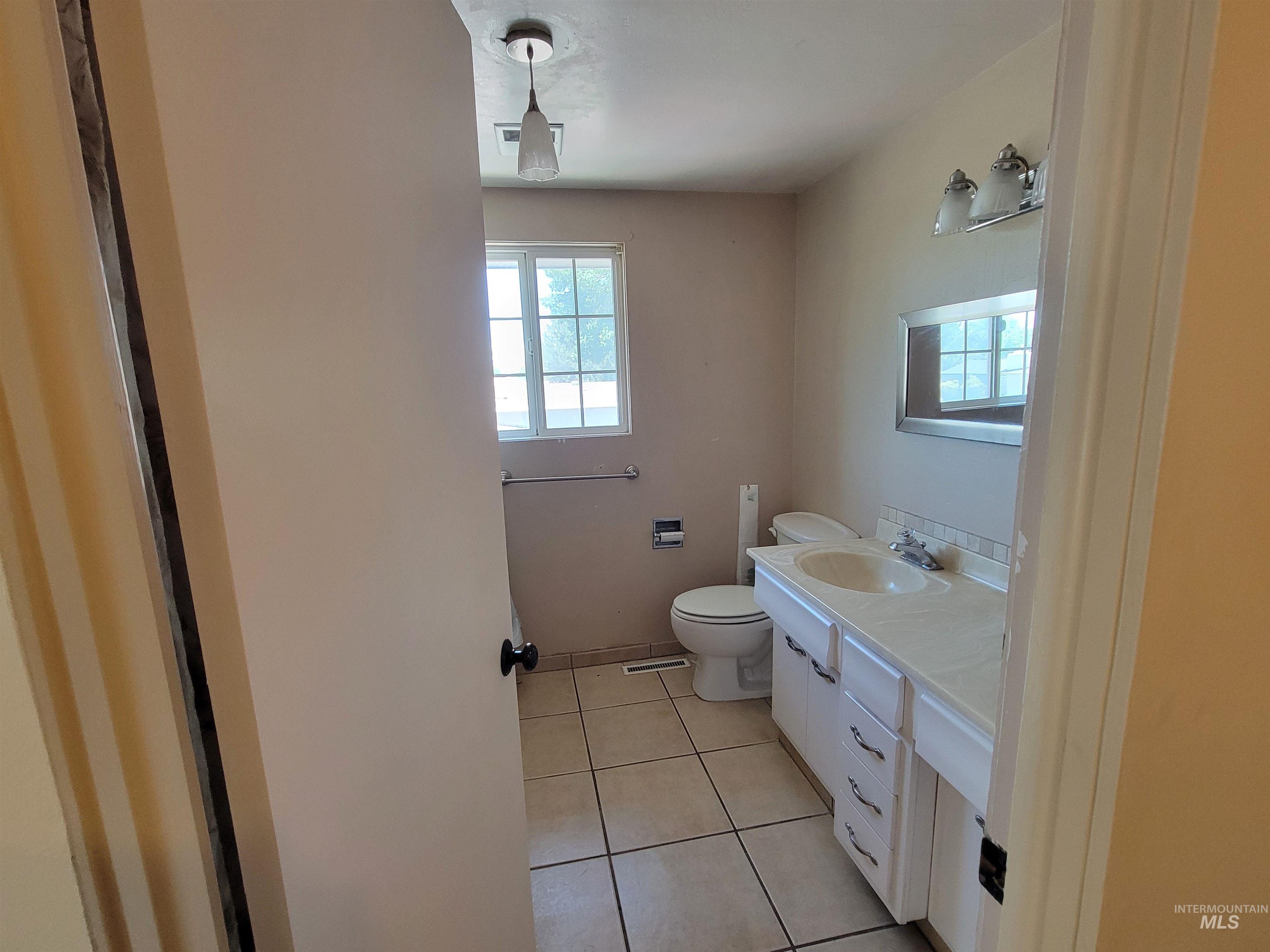 706 N Sunrise Blvd Property Photo 16