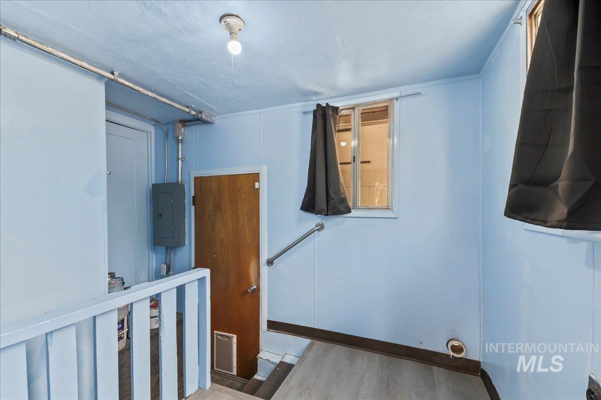 1024 10th Ave S Property Photo 18