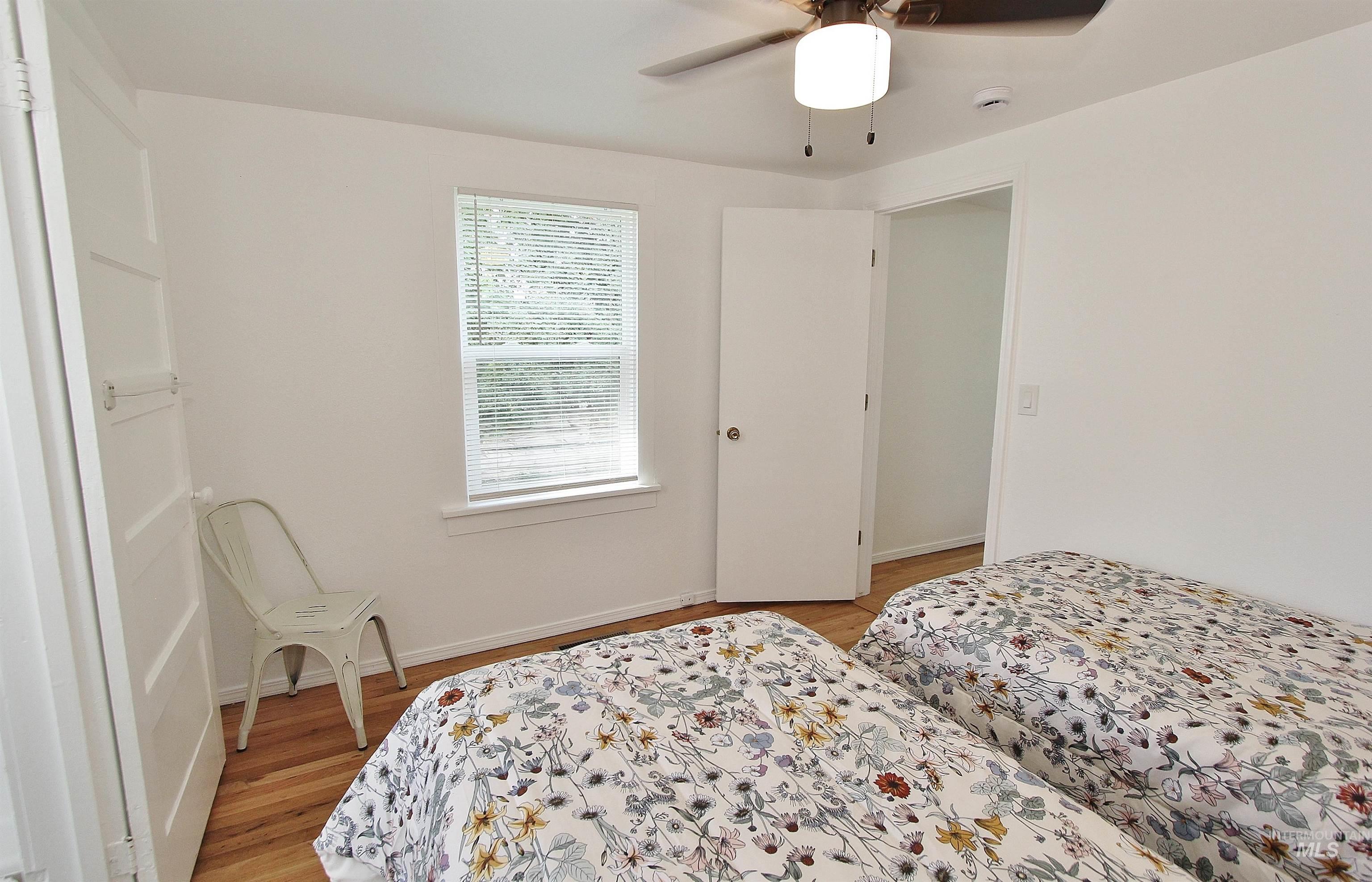 2713 W Wymer St Property Photo 12