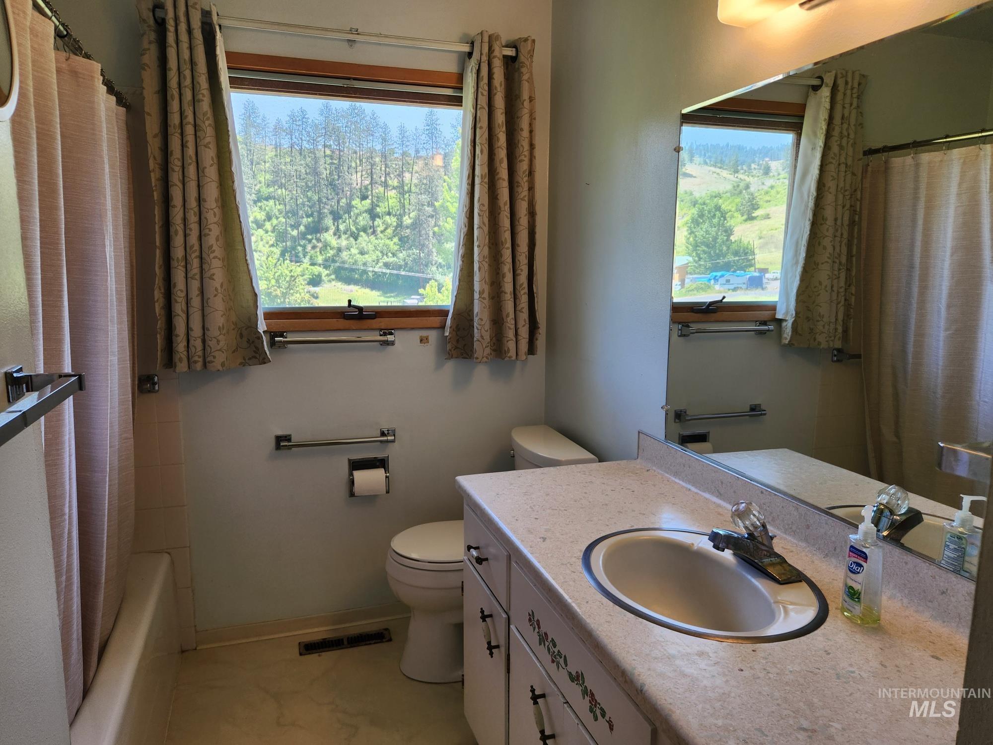 367 Woodland Rd Property Photo 17