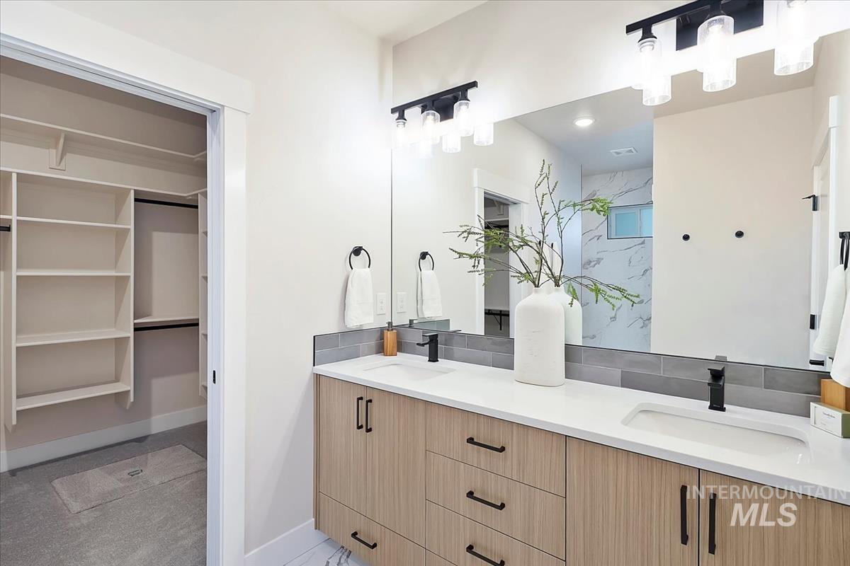 2736 Nonius Property Photo 15
