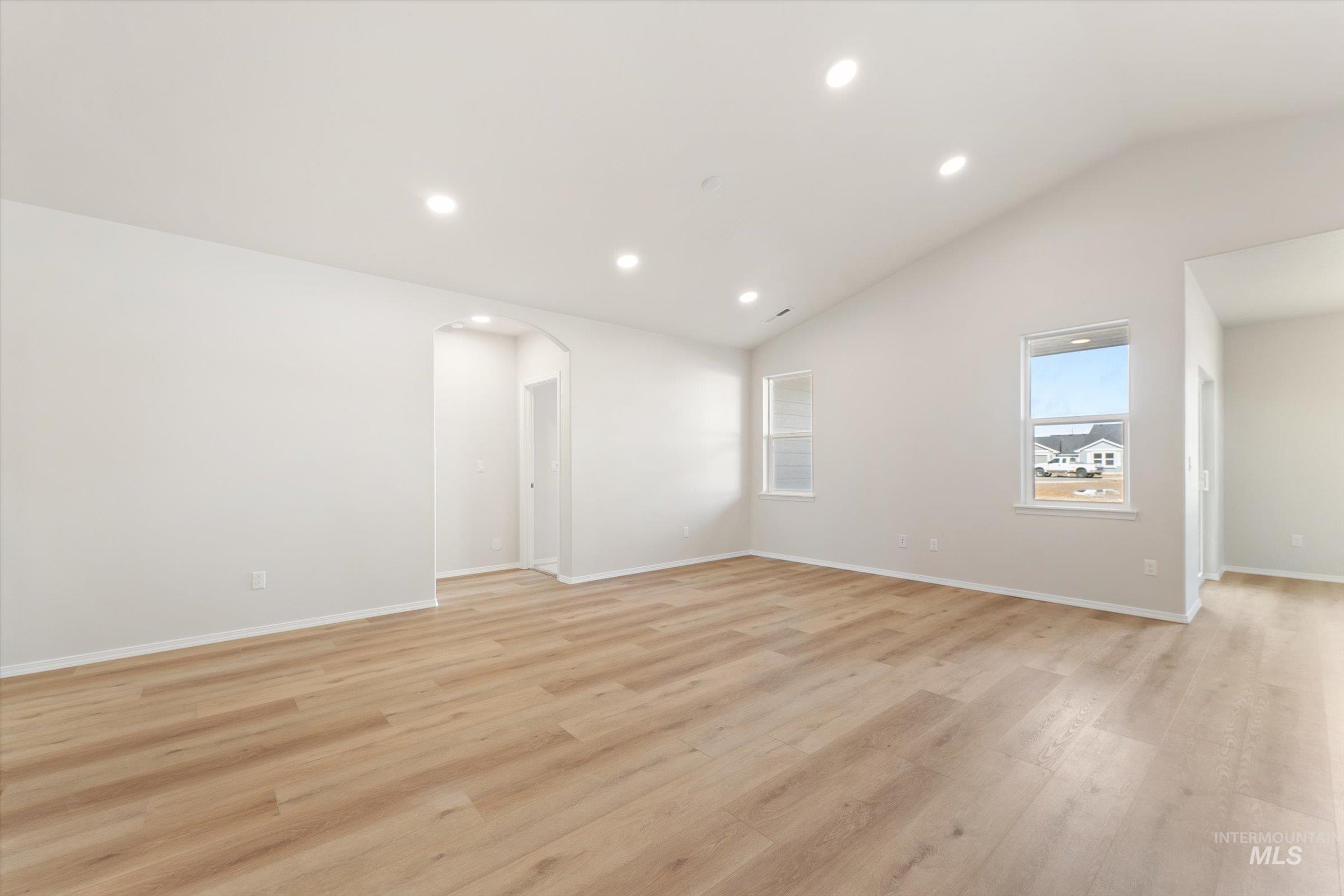 5111 E Pepper St Property Photo 3
