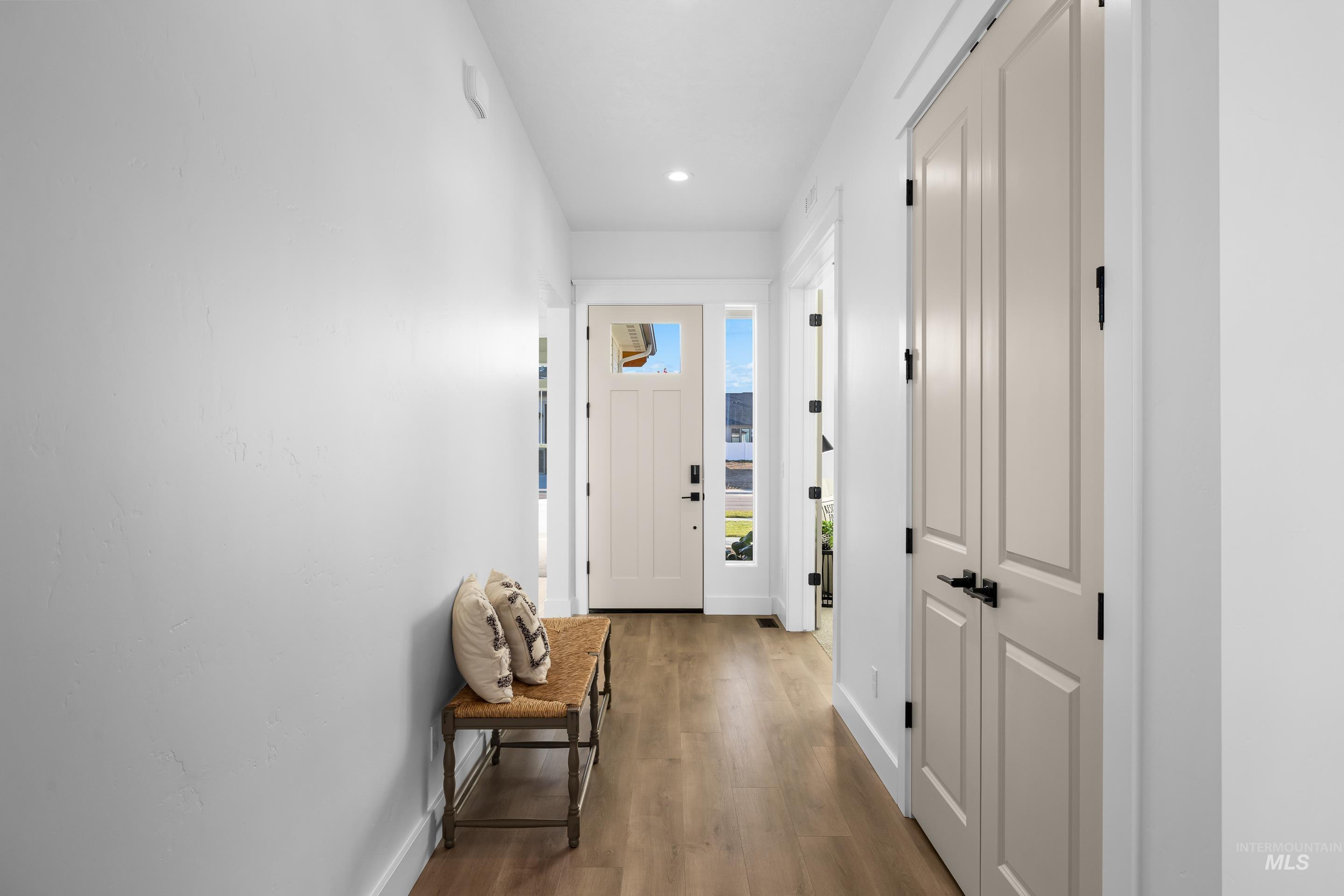 82 E Jarvis St. Property Photo 4