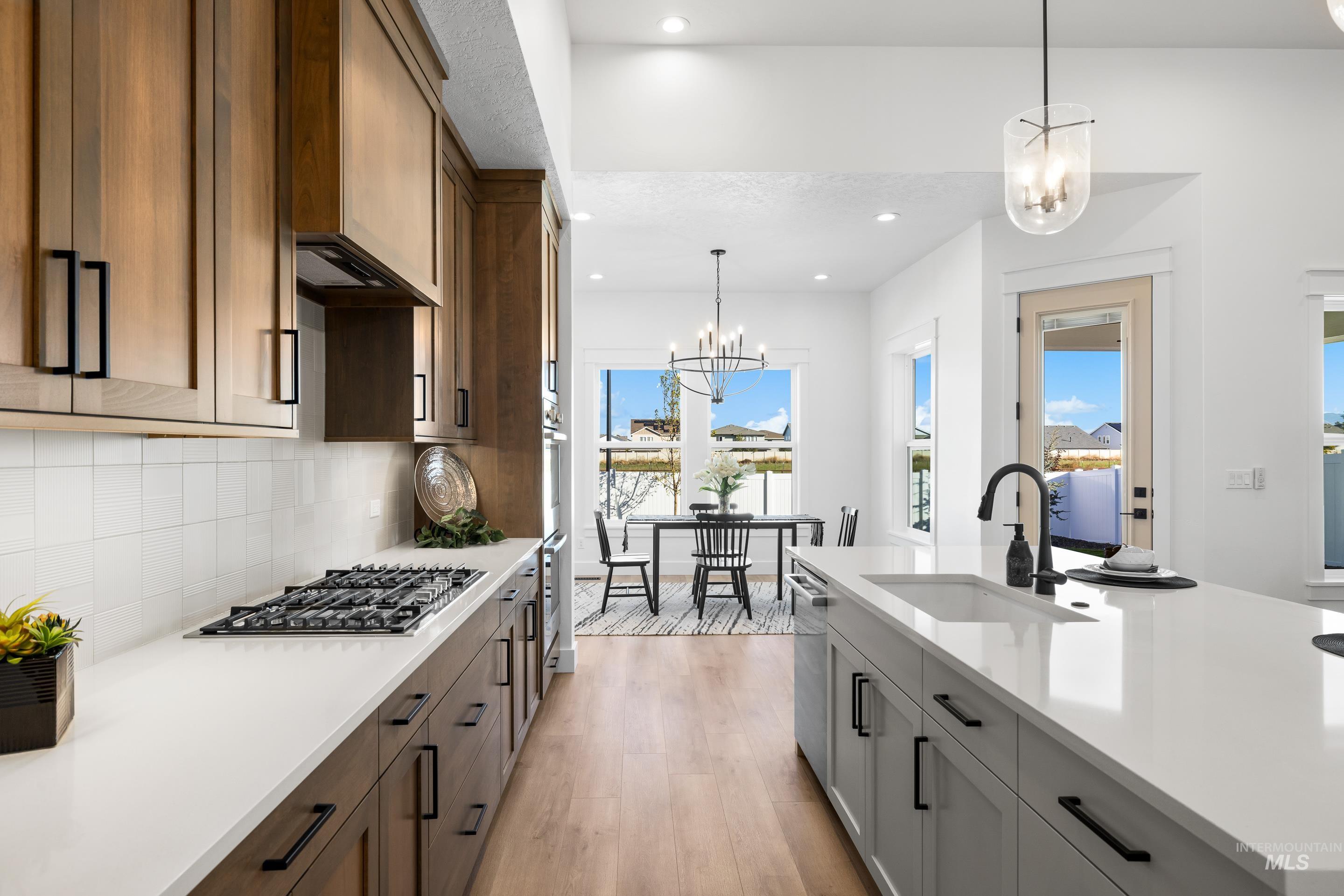 82 E Jarvis St. Property Photo 16