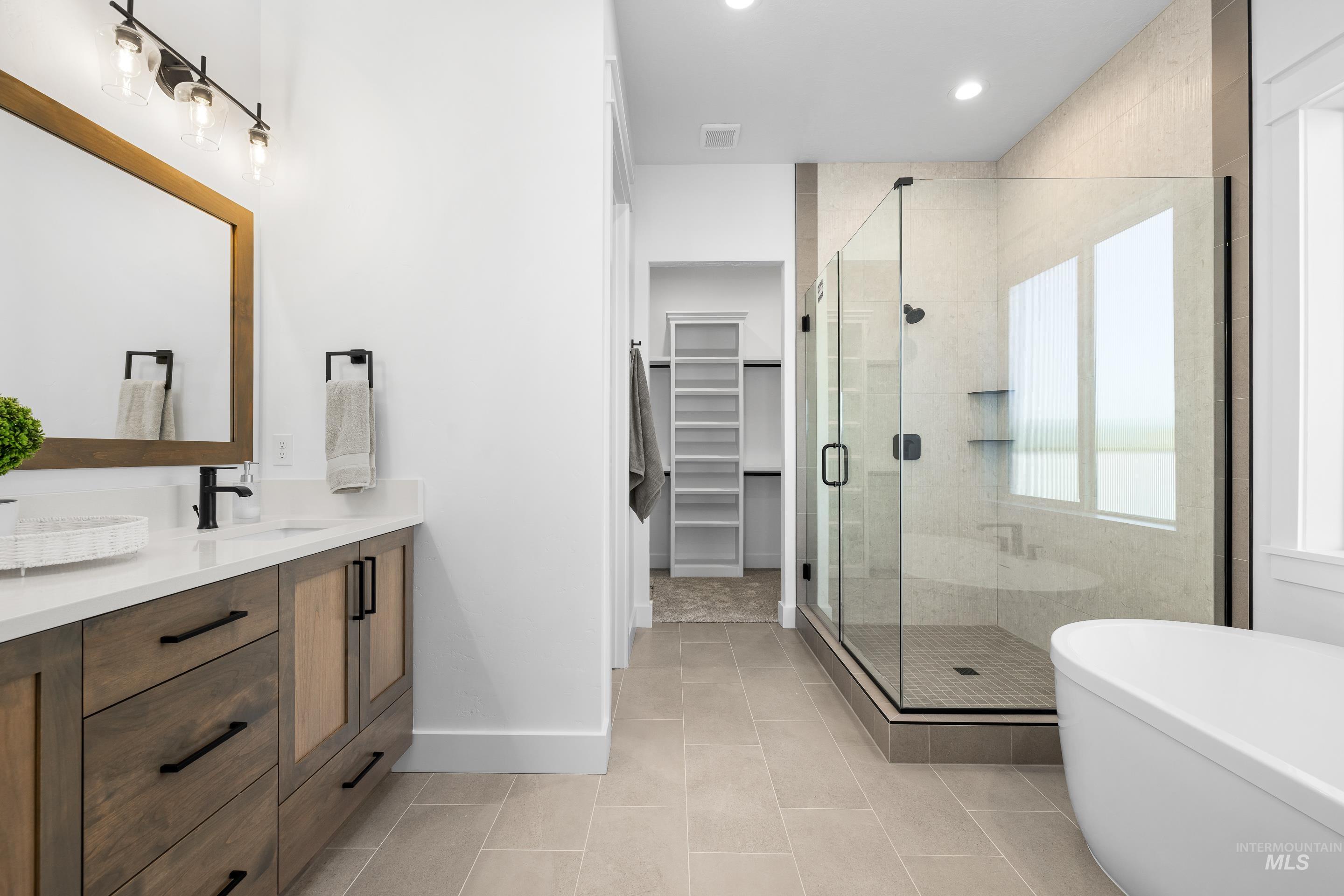 82 E Jarvis St. Property Photo 28