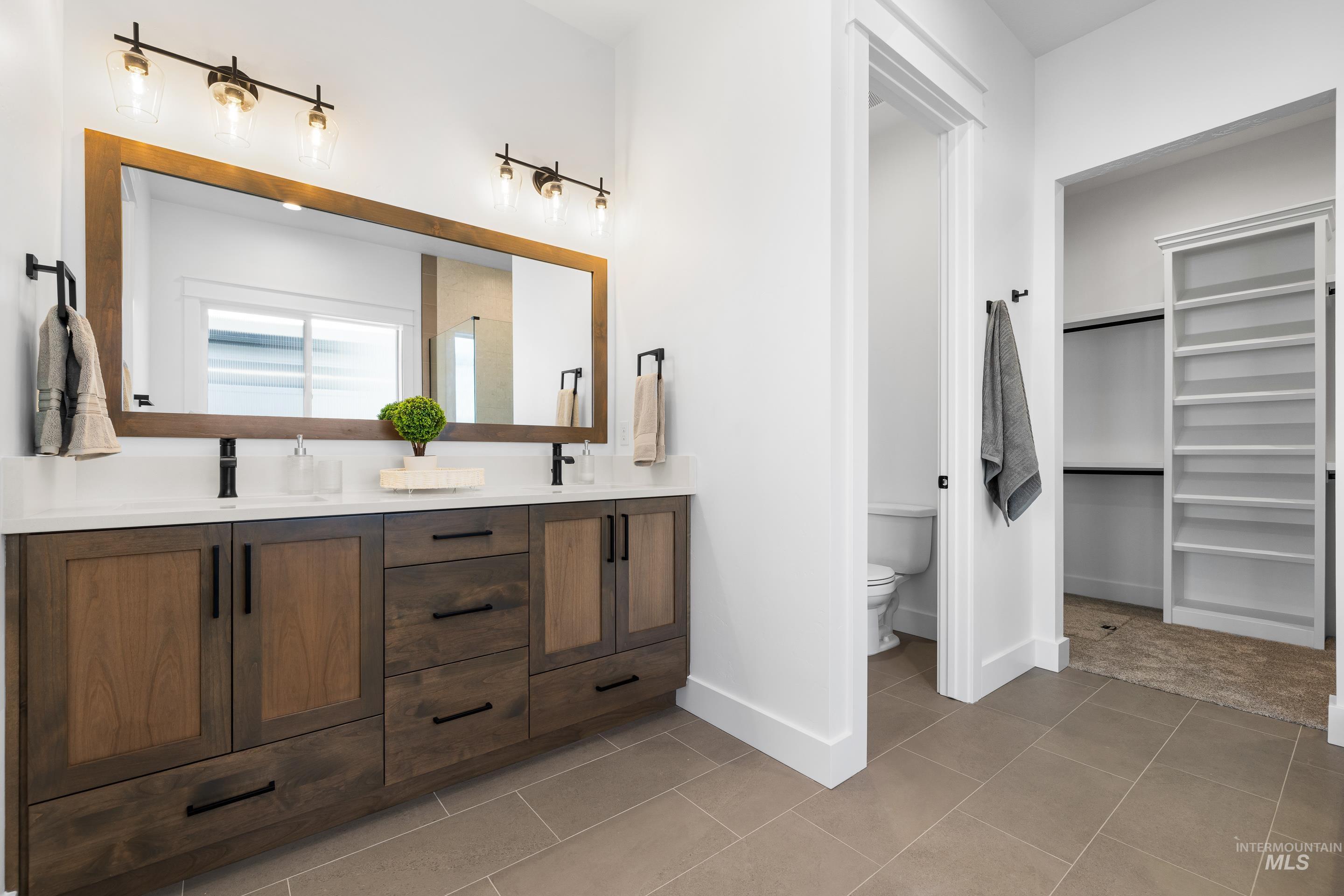 82 E Jarvis St. Property Photo 29