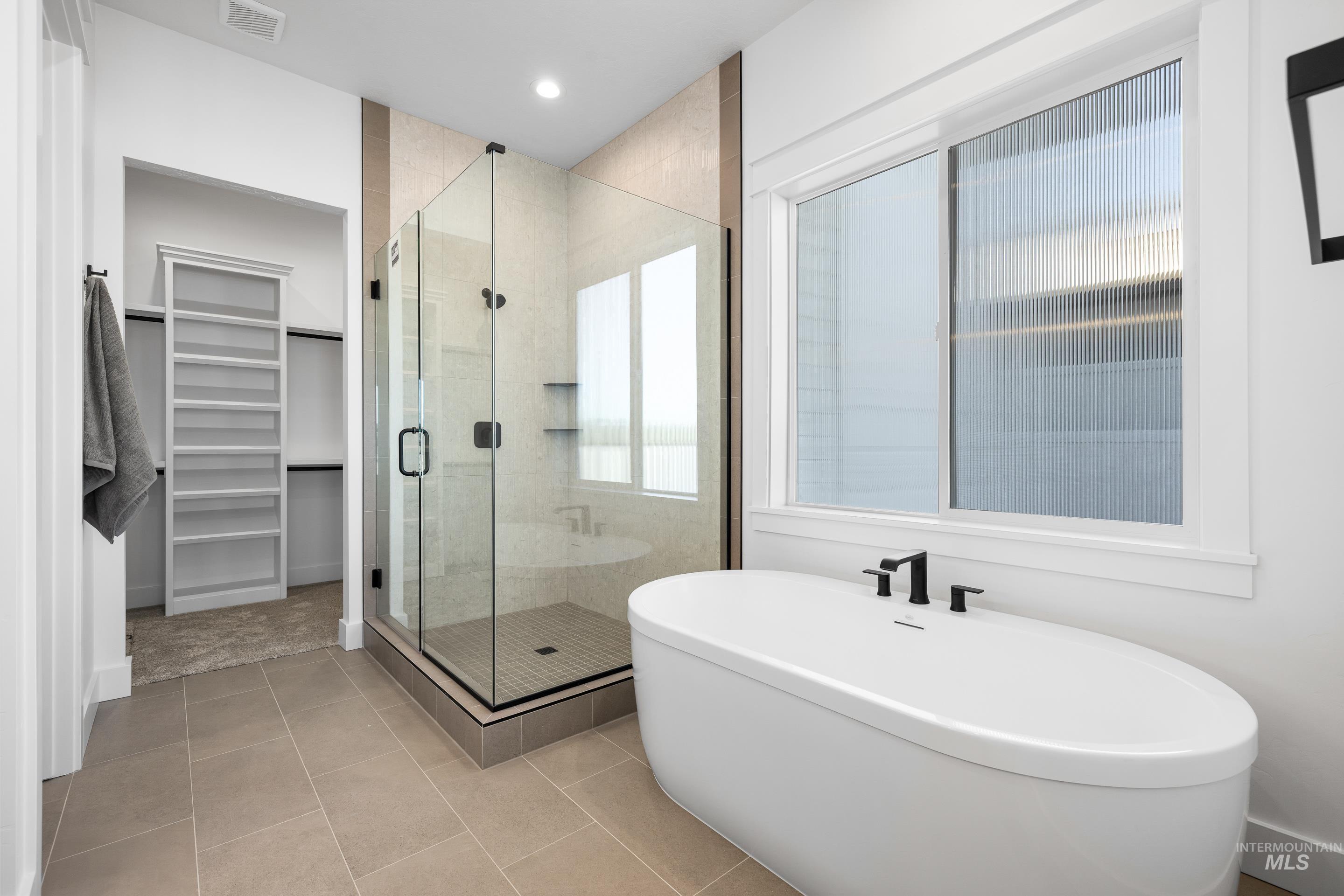 82 E Jarvis St. Property Photo 30