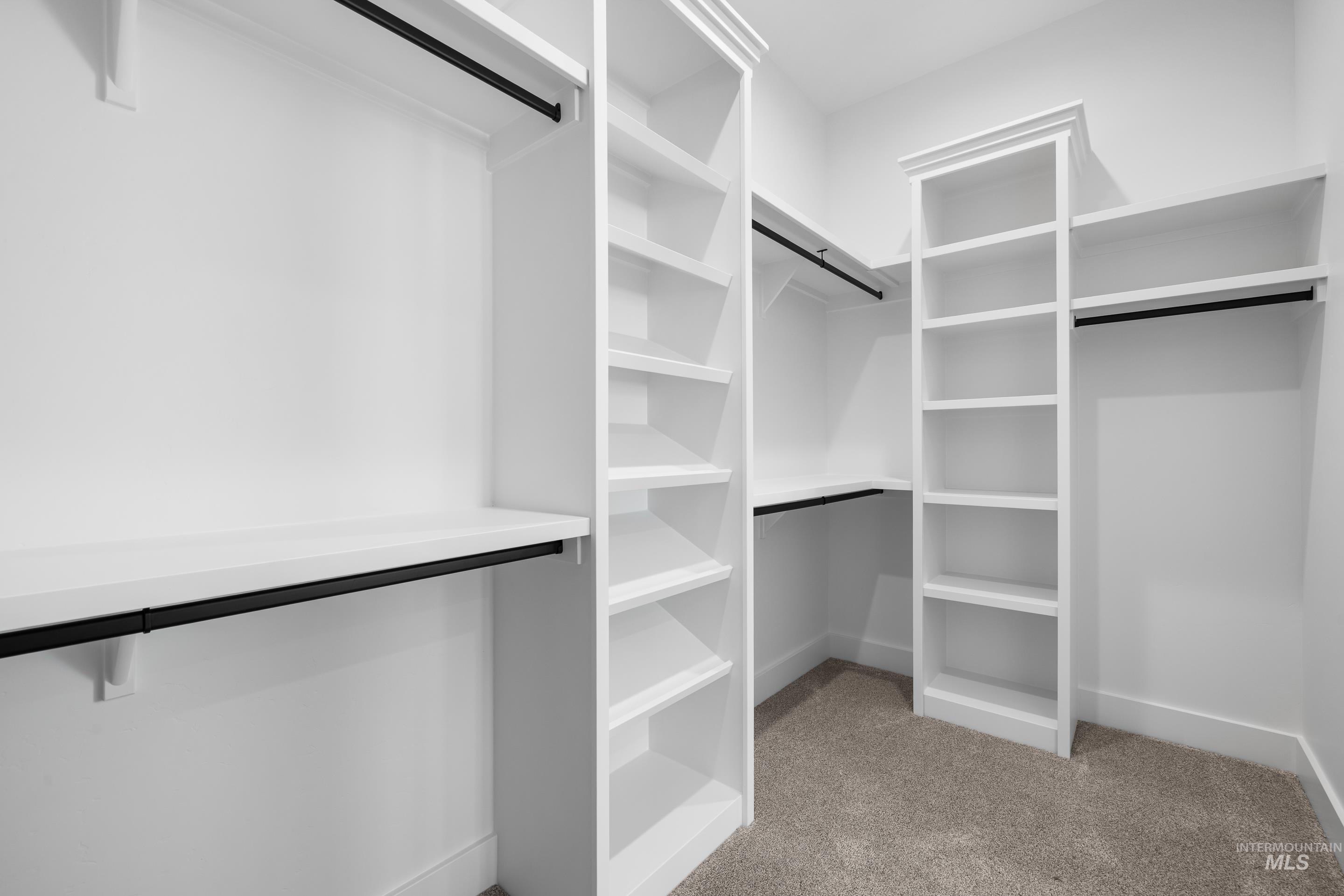 82 E Jarvis St. Property Photo 33