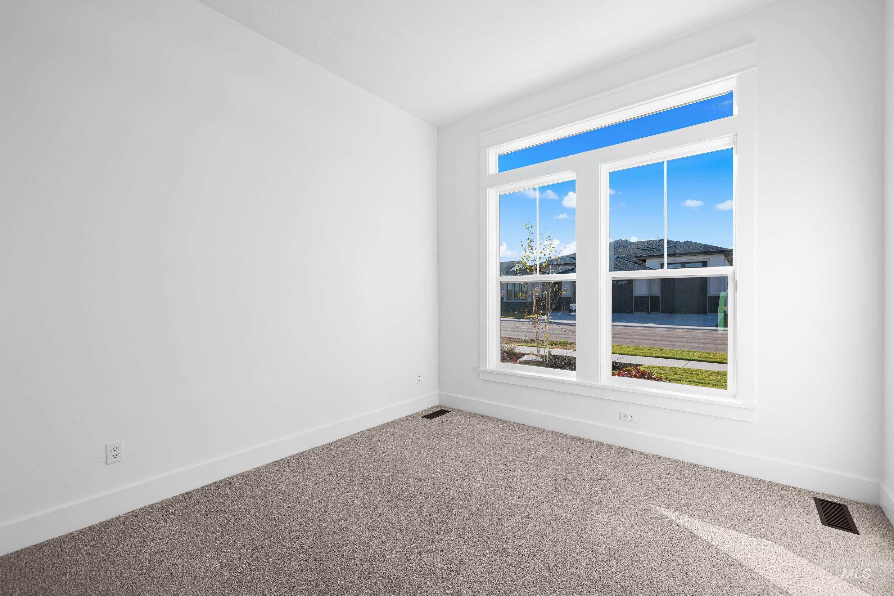 82 E Jarvis St. Property Photo 36