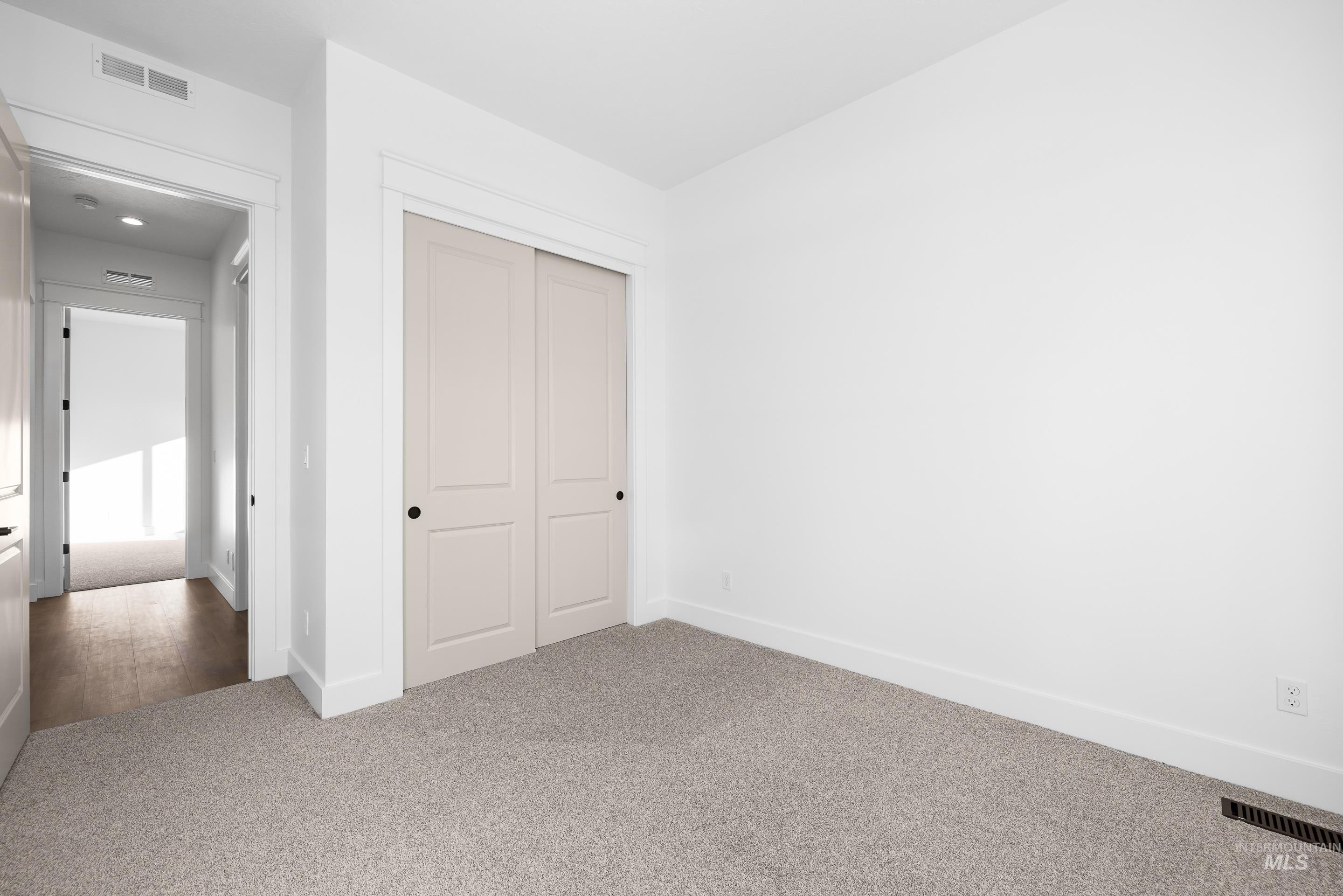 82 E Jarvis St. Property Photo 37