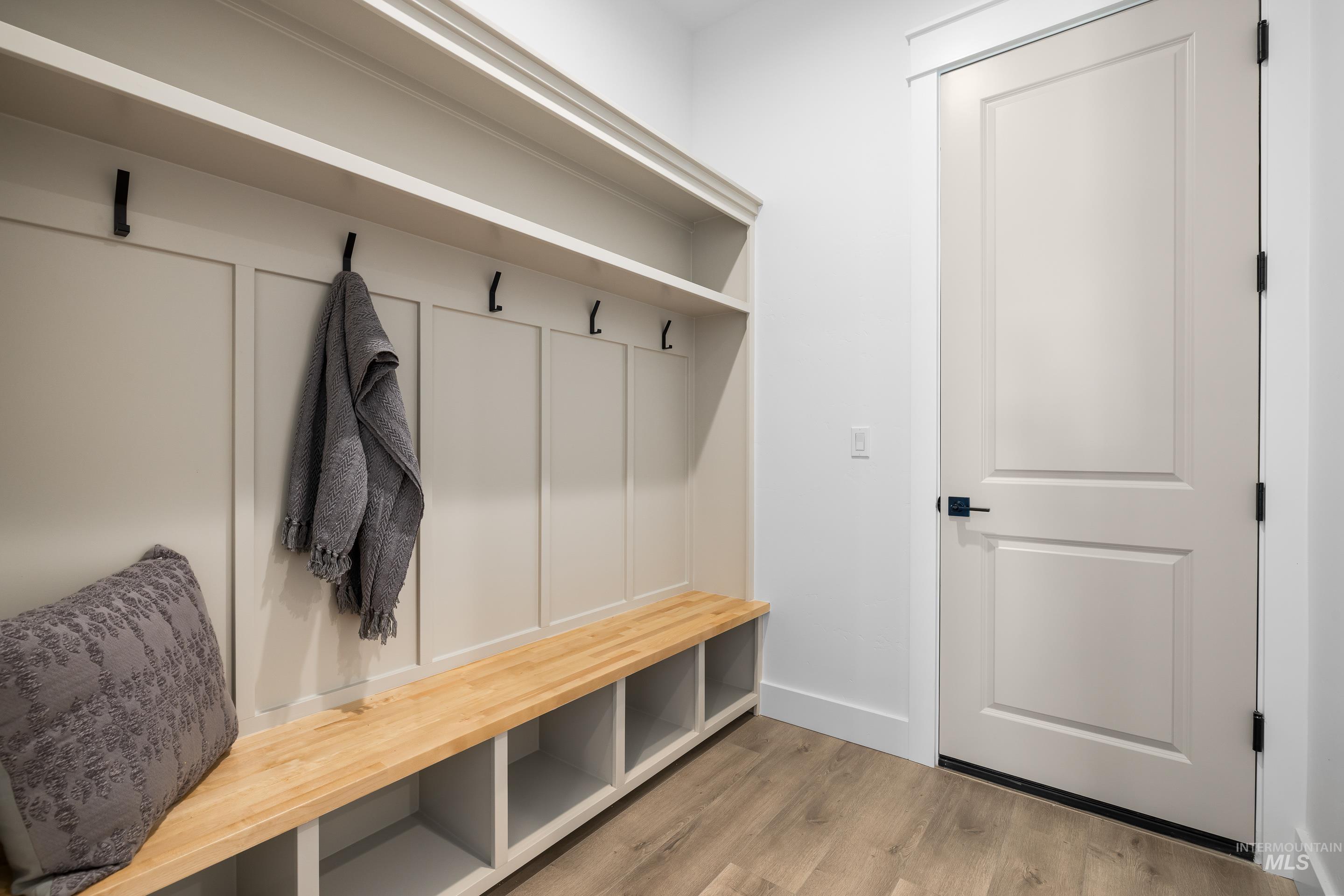 82 E Jarvis St. Property Photo 40