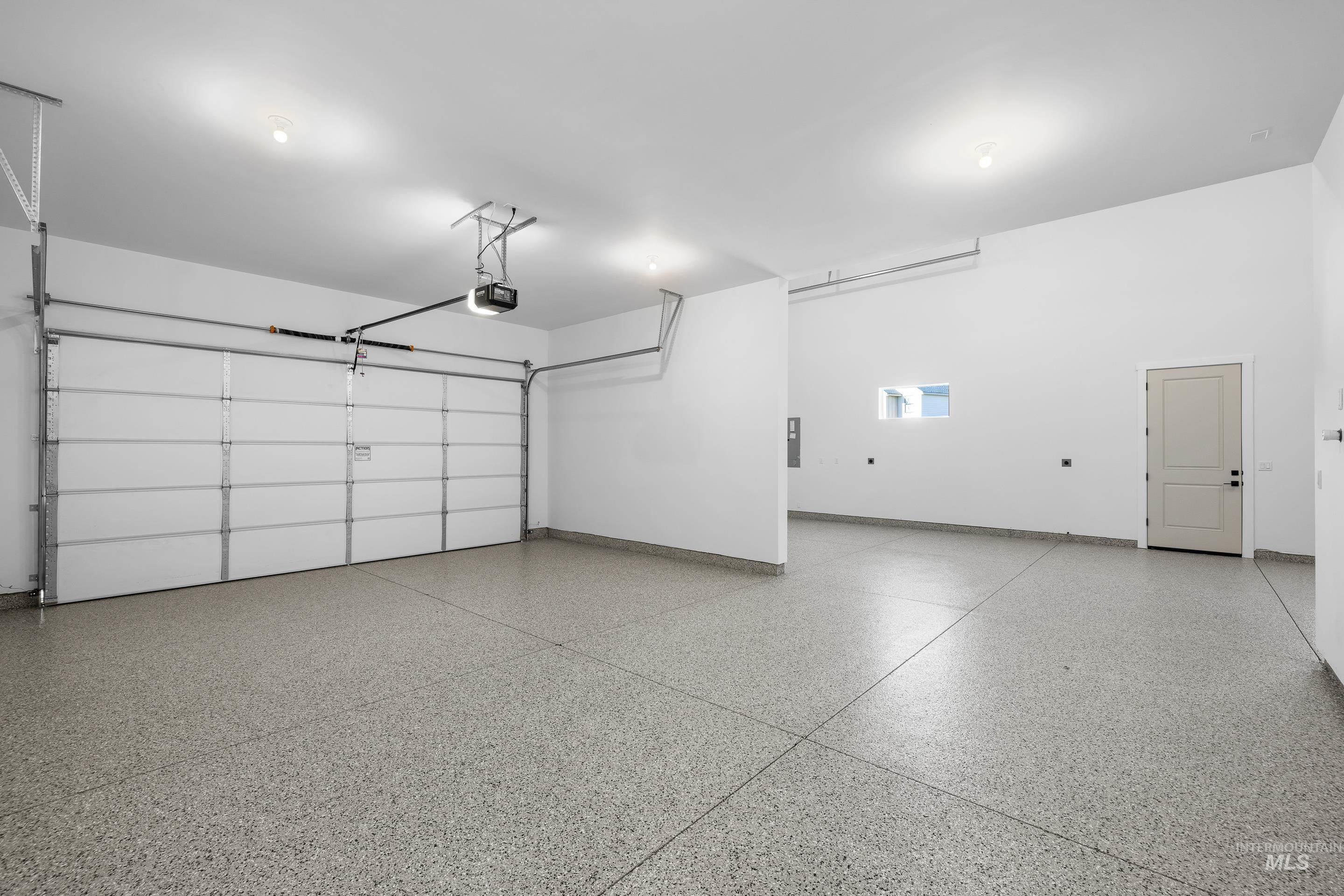 82 E Jarvis St. Property Photo 48