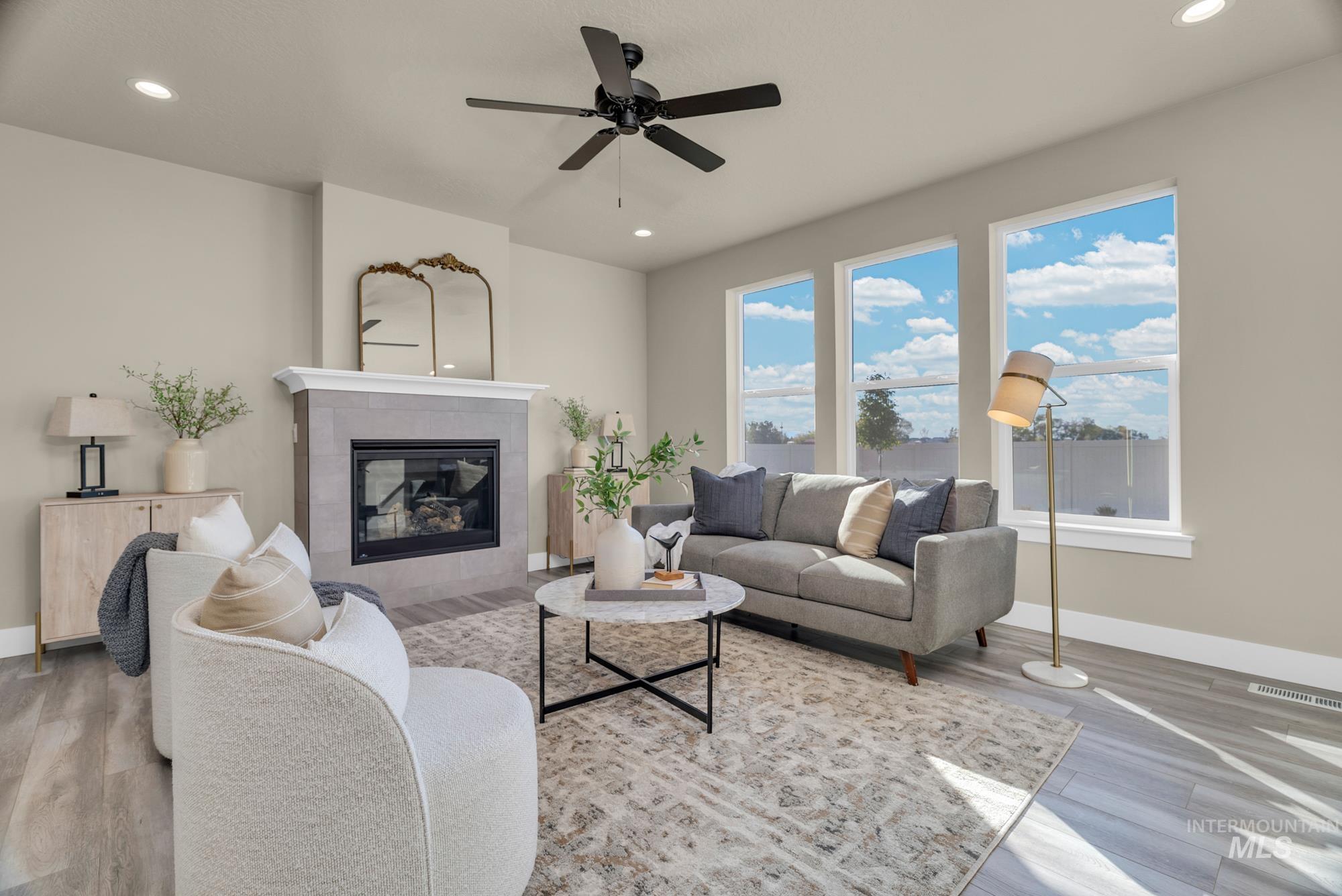 6273 S Binky Ave Property Photo 13