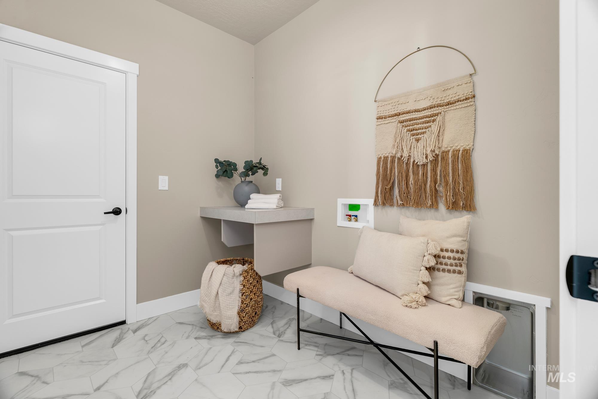 6273 S Binky Ave Property Photo 18