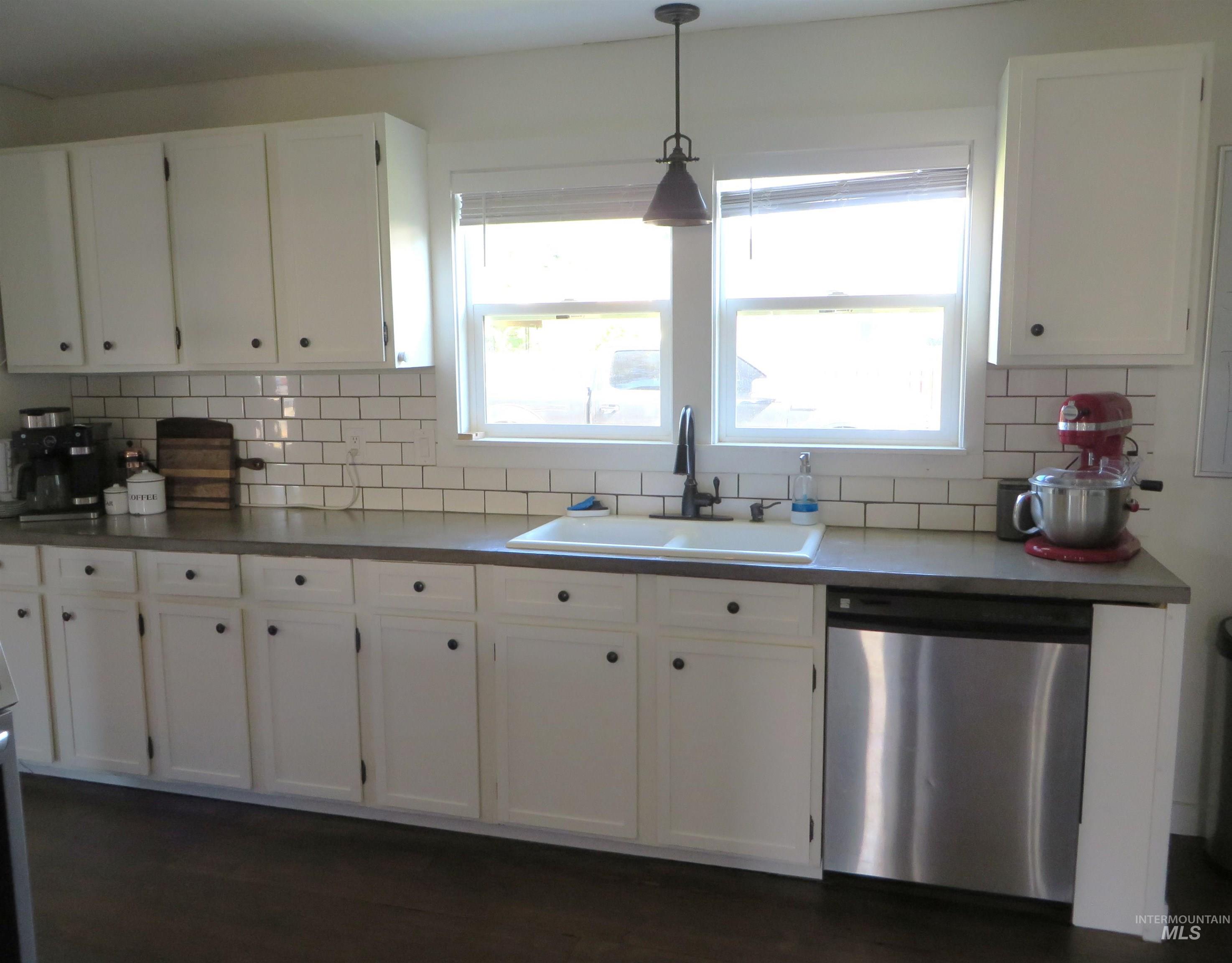 421 S 12th Street Property Photo 11