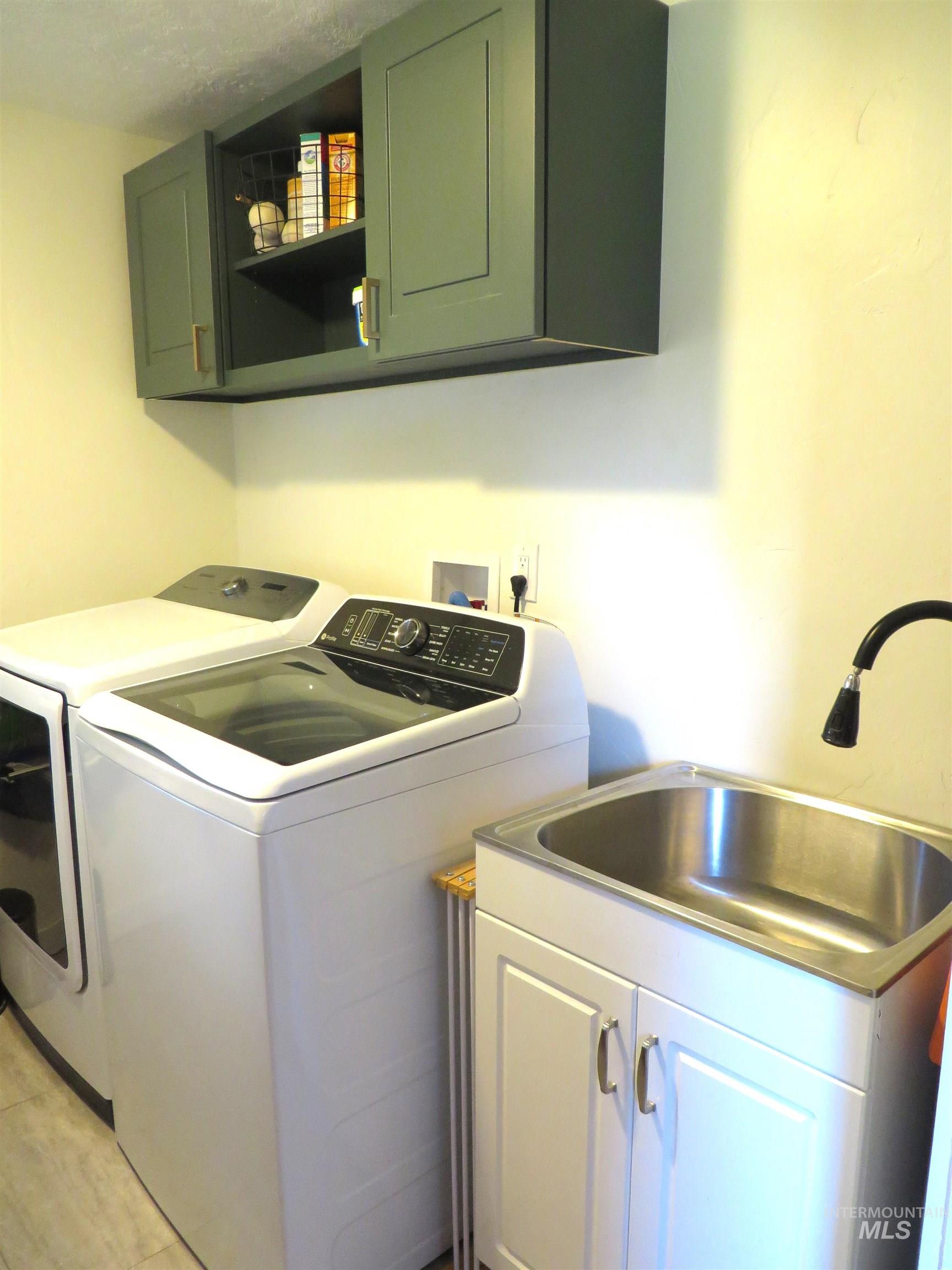 421 S 12th Street Property Photo 23