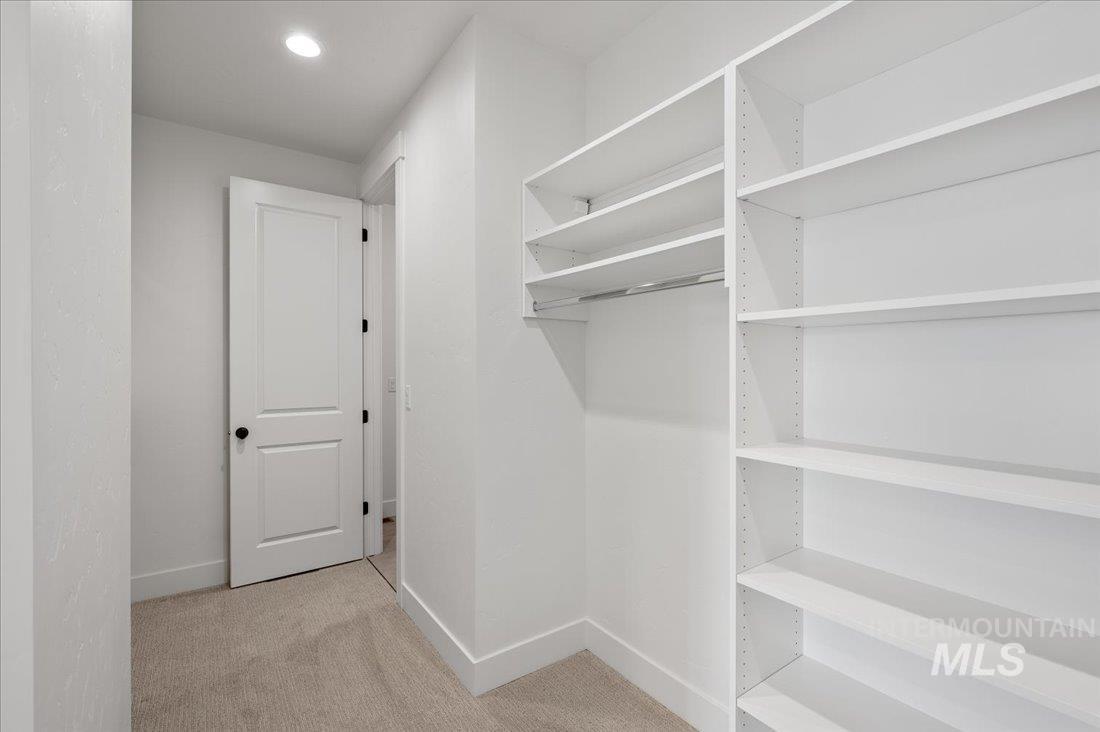 4252 N Brody Property Photo 16