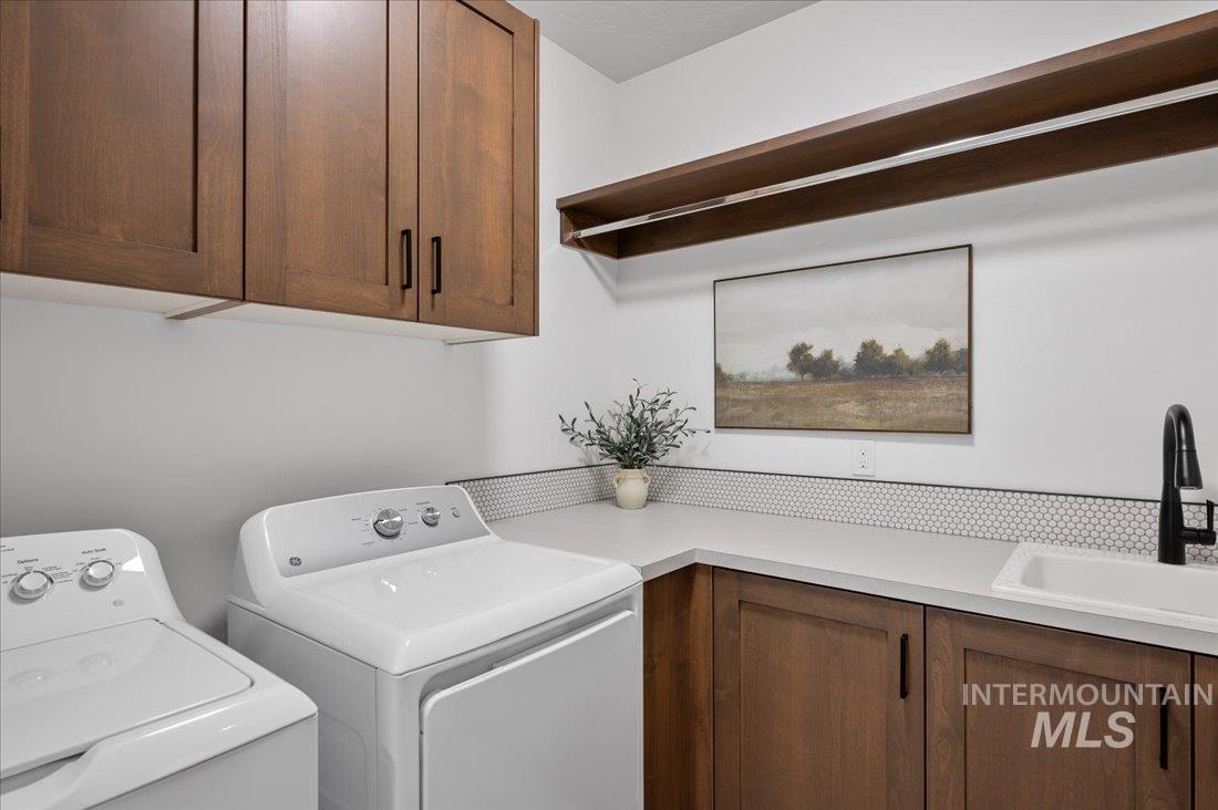 4252 N Brody Property Photo 17